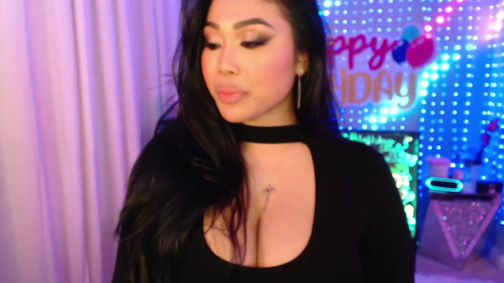 Gallery image thumbnail from SinCityVEE's myfreecams stream on, 01/23/2024, 05:57 image 17 of 20