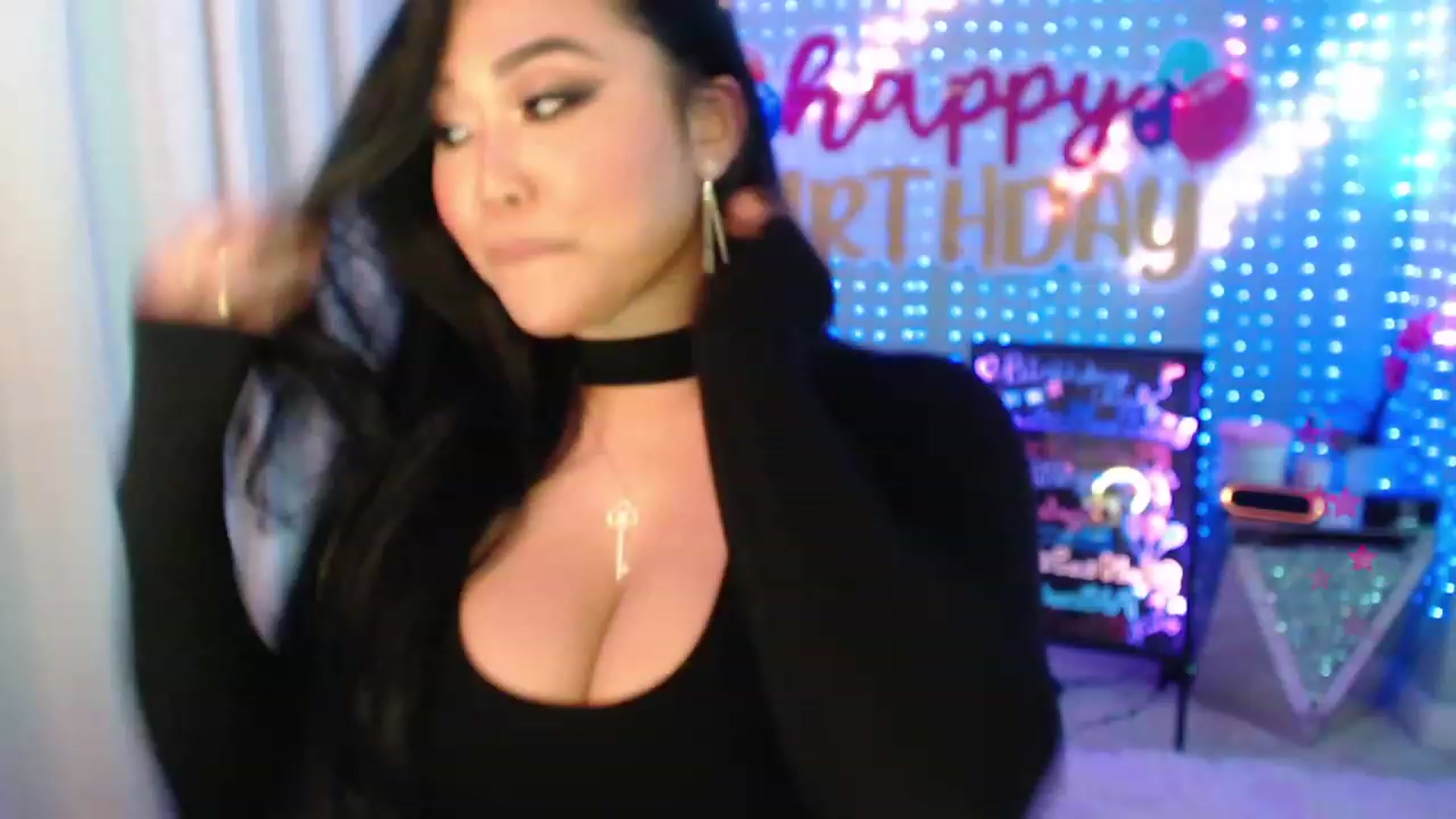 Gallery image thumbnail from SinCityVEE's myfreecams stream on, 01/23/2024, 05:57 image 10 of 20