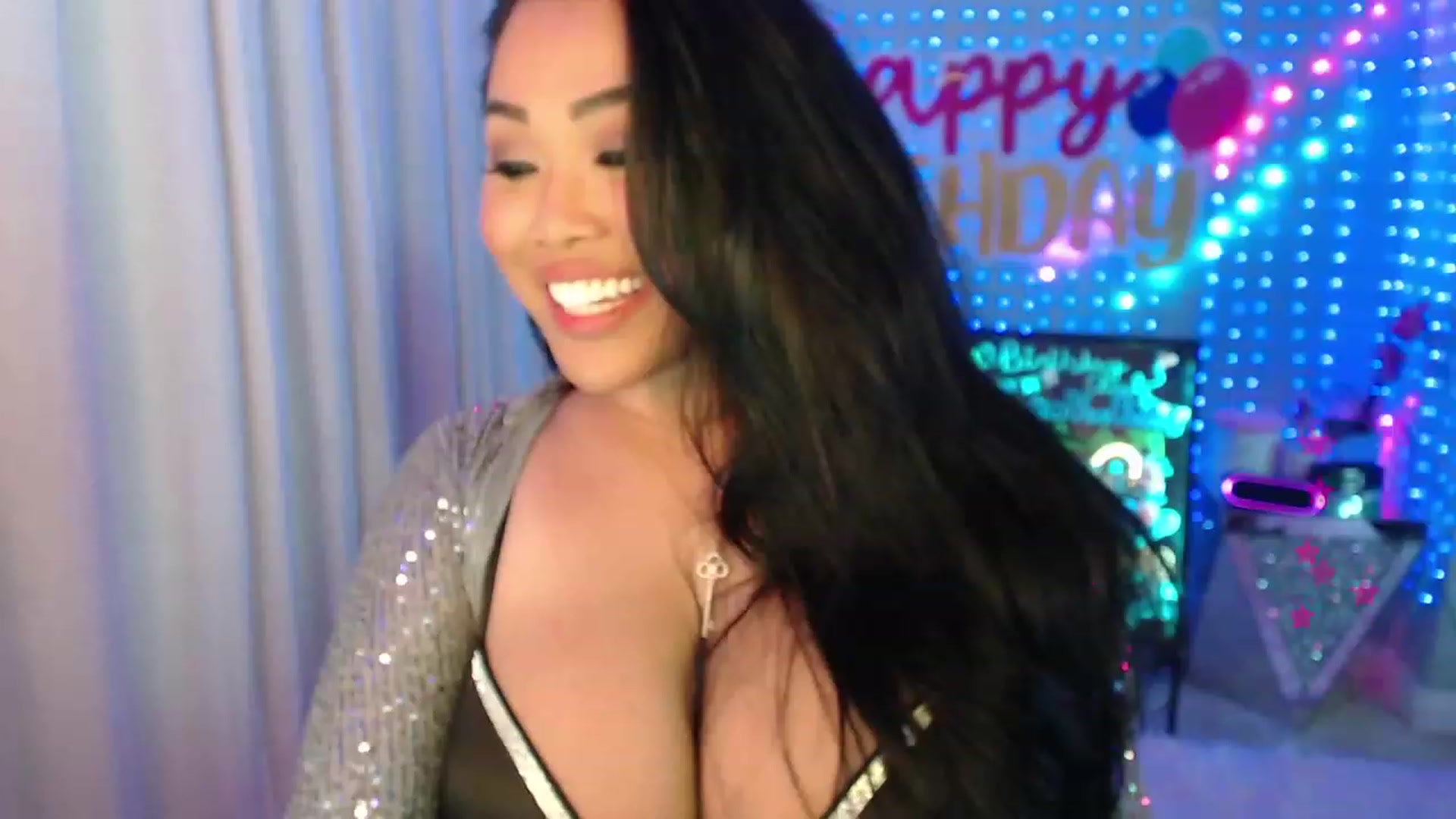 Gallery image thumbnail from SinCityVEE's myfreecams stream on, 01/26/2024, 06:09 image 16 of 20
