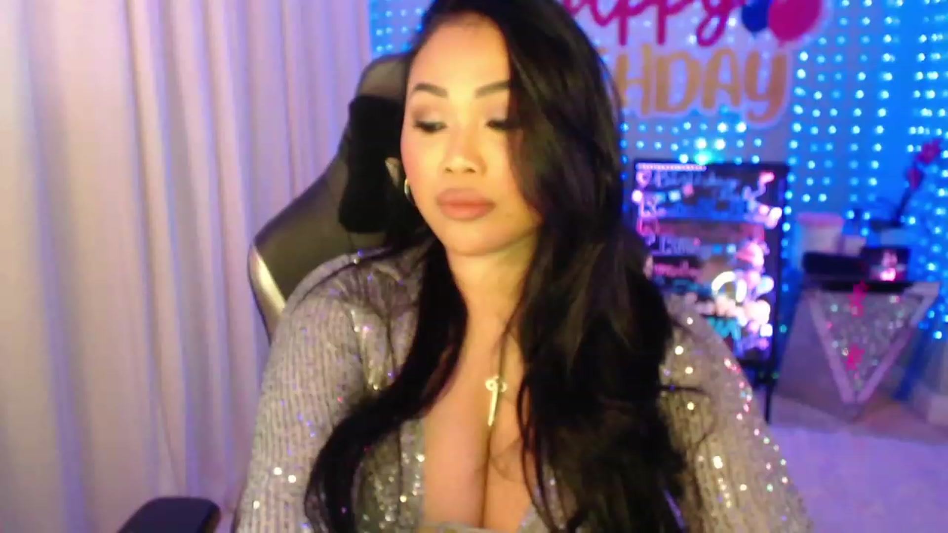Gallery image thumbnail from SinCityVEE's myfreecams stream on, 01/26/2024, 06:09 image 2 of 20