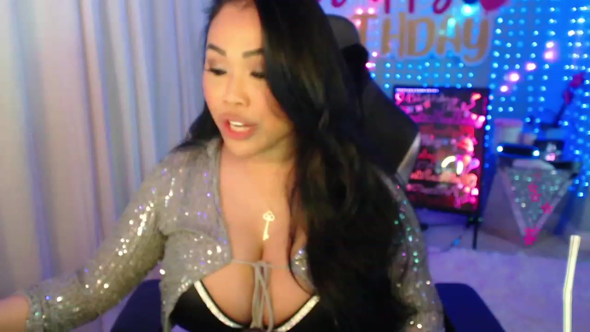 Gallery image thumbnail from SinCityVEE's myfreecams stream on, 01/26/2024, 06:09 image 11 of 20