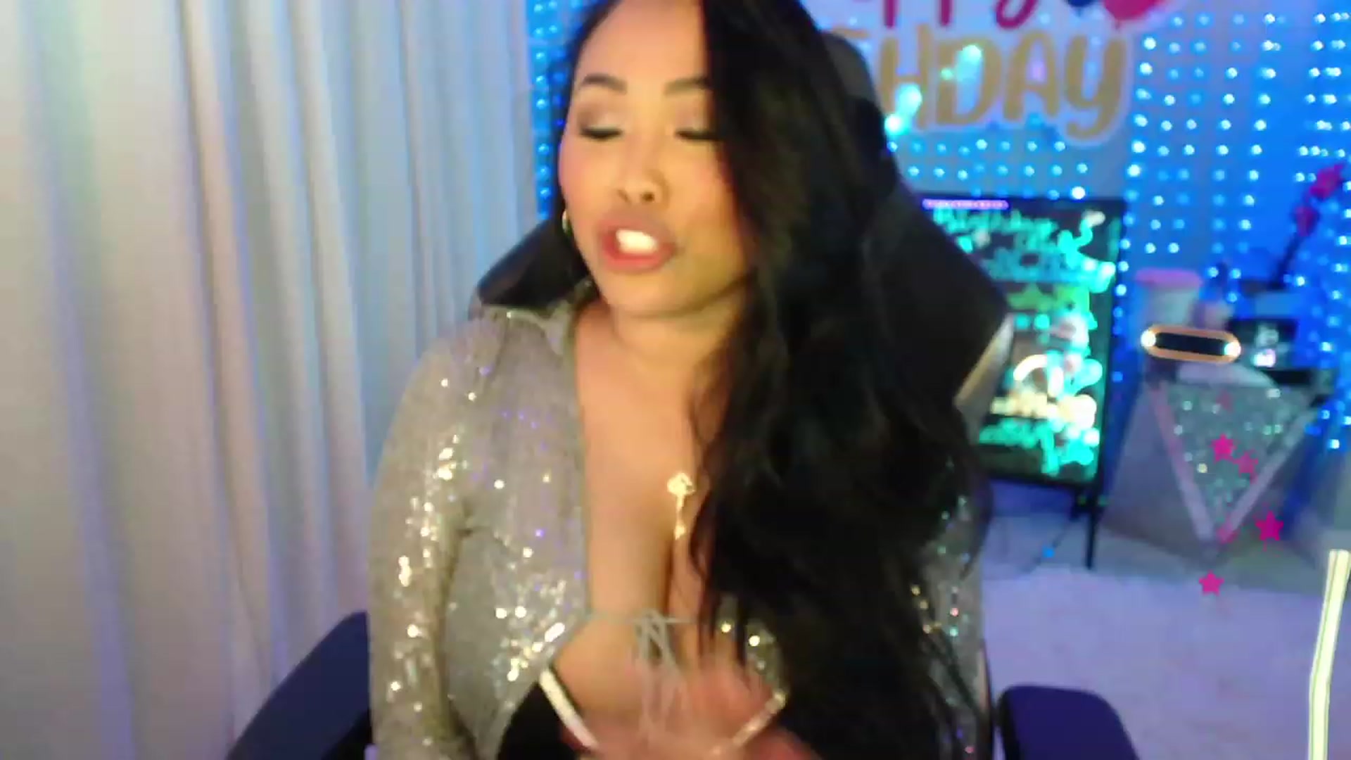 Gallery image thumbnail from SinCityVEE's myfreecams stream on, 01/26/2024, 06:09 image 10 of 20