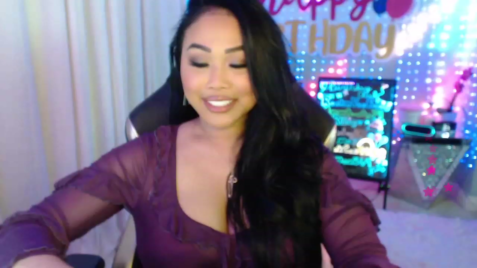 Gallery image thumbnail from SinCityVEE's myfreecams stream on, 01/27/2024, 07:36 image 3 of 20