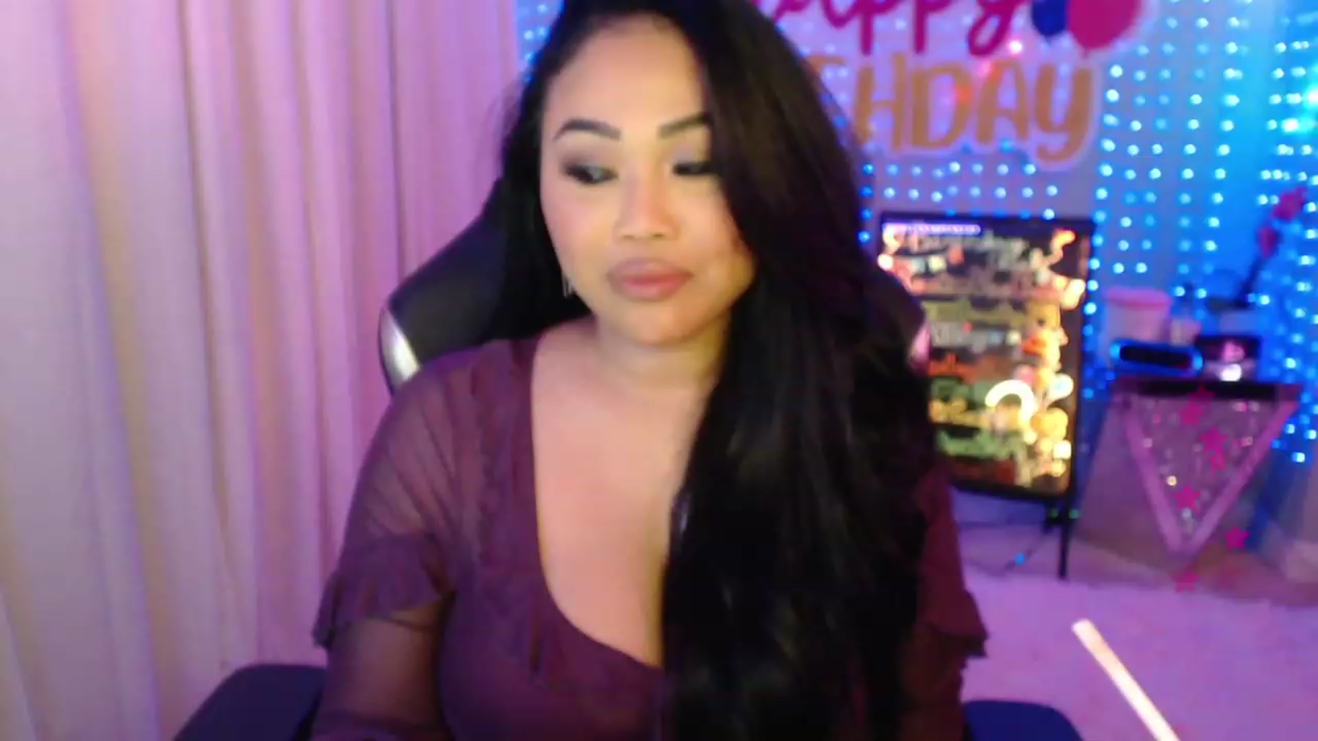 Gallery image thumbnail from SinCityVEE's myfreecams stream on, 01/27/2024, 07:36 image 4 of 20