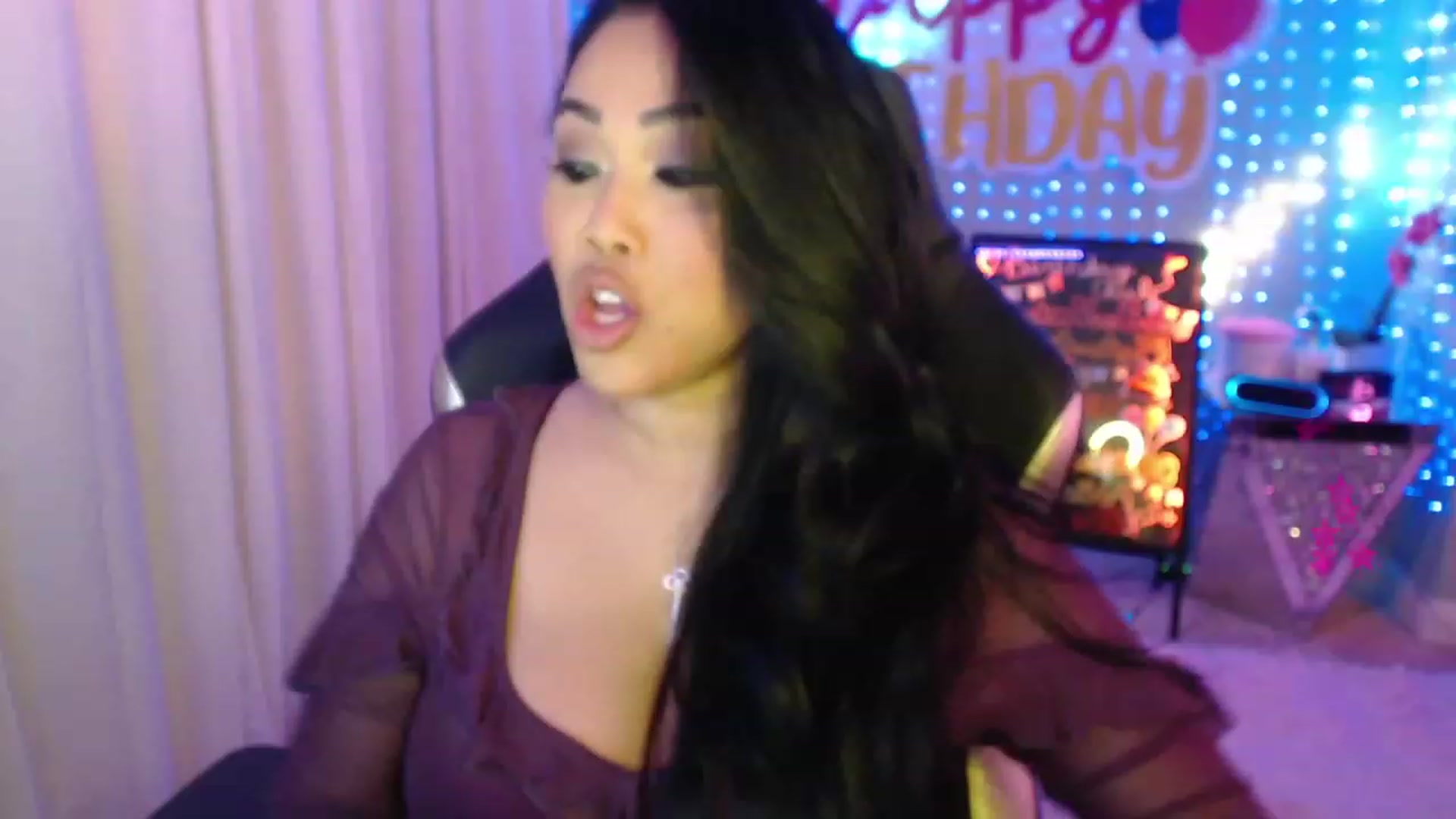 Gallery image thumbnail from SinCityVEE's myfreecams stream on, 01/27/2024, 07:36 image 2 of 20