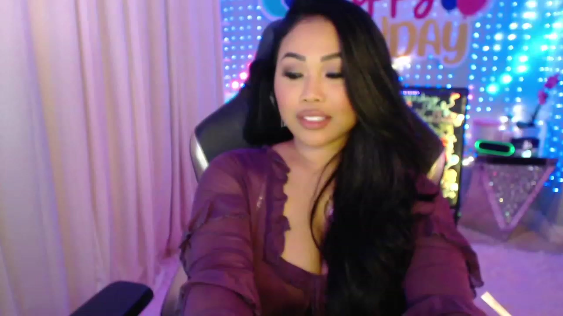 Gallery image thumbnail from SinCityVEE's myfreecams stream on, 01/27/2024, 07:36 image 6 of 20