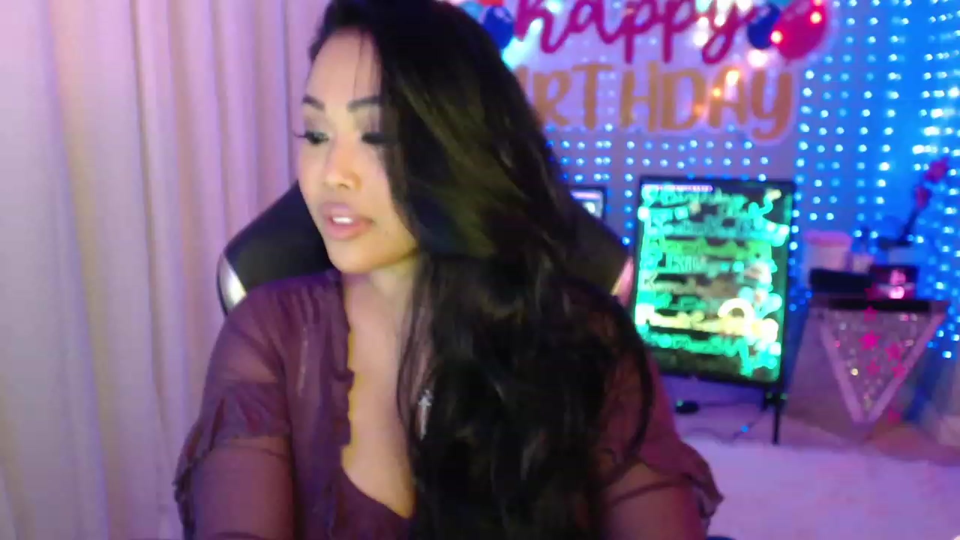 Gallery image thumbnail from SinCityVEE's myfreecams stream on, 01/27/2024, 07:36 image 18 of 20