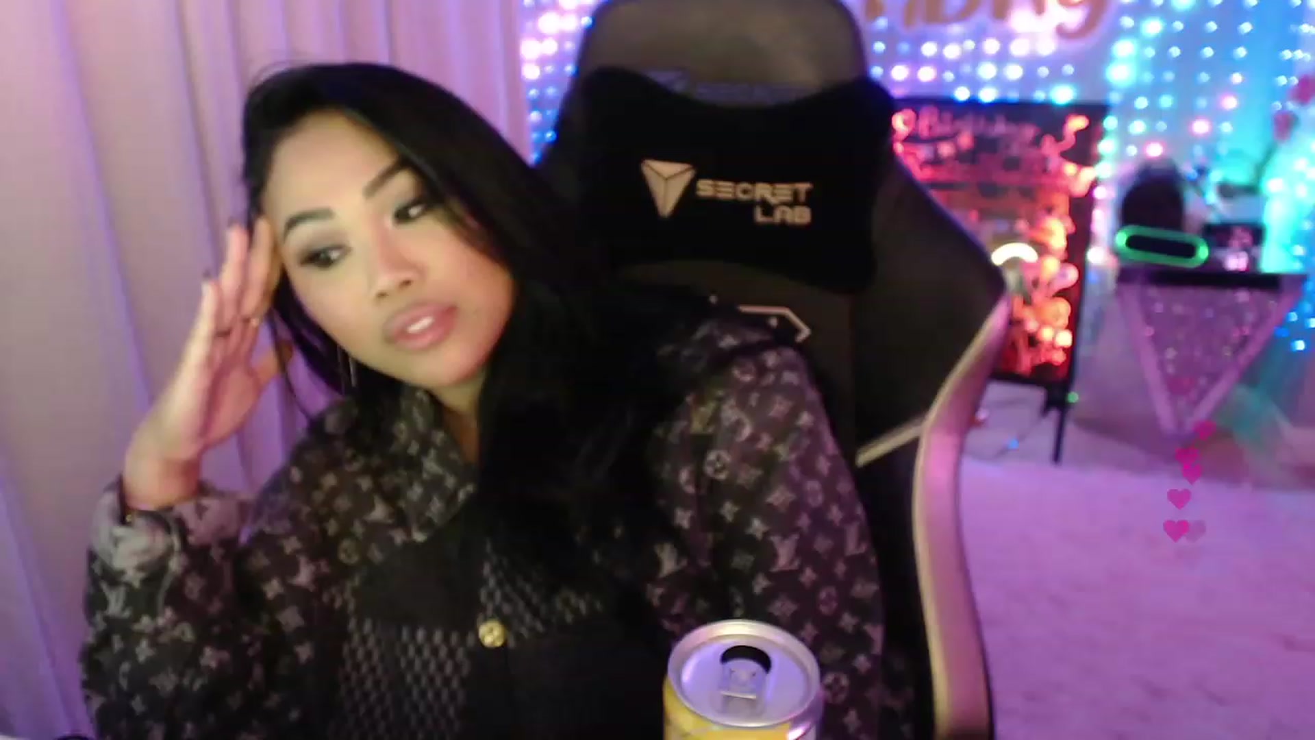 Gallery image thumbnail from SinCityVEE's myfreecams stream on, 01/28/2024, 11:57 image 16 of 20