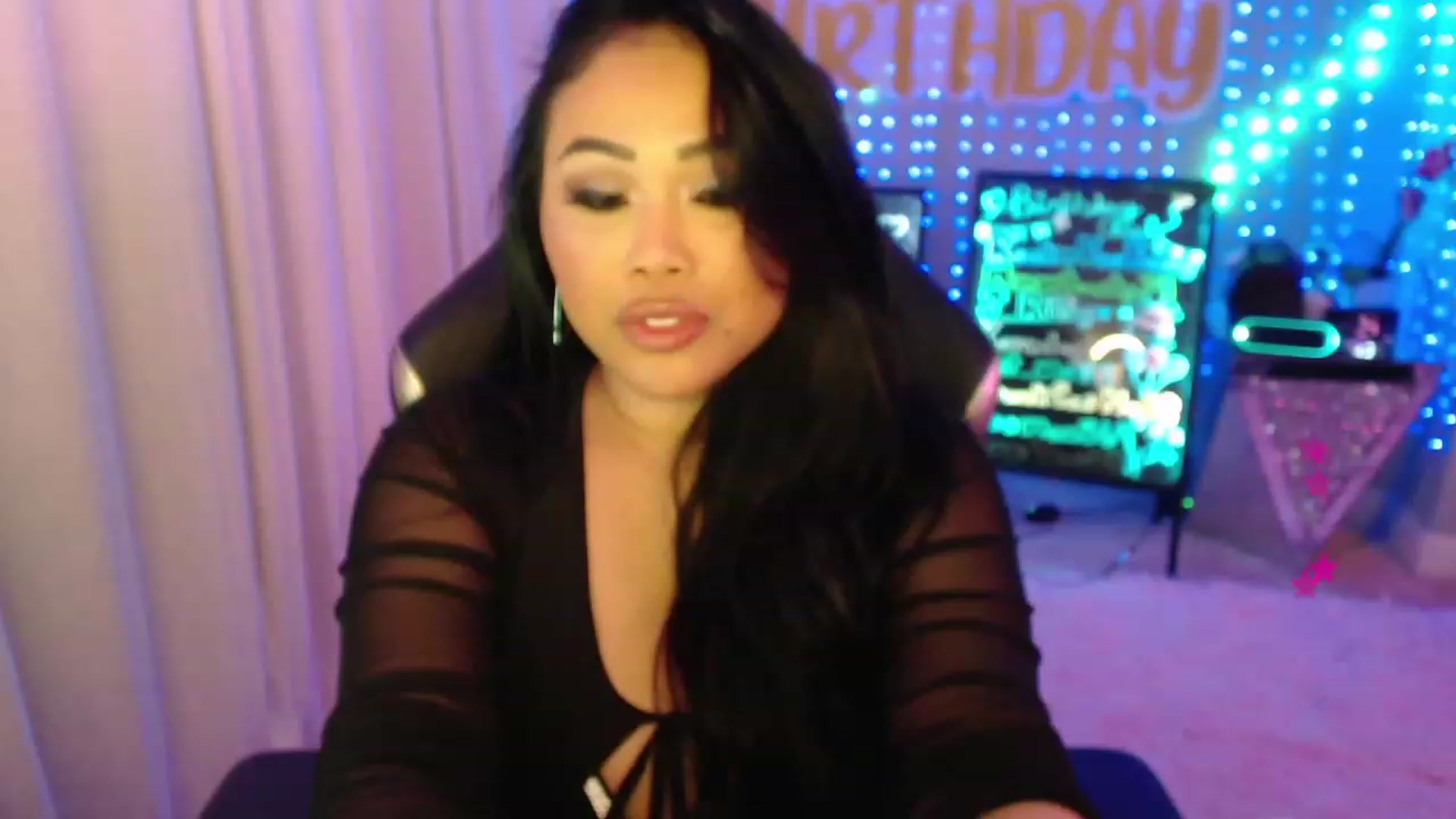 Gallery image thumbnail from SinCityVEE's myfreecams stream on, 01/29/2024, 07:27 image 16 of 20