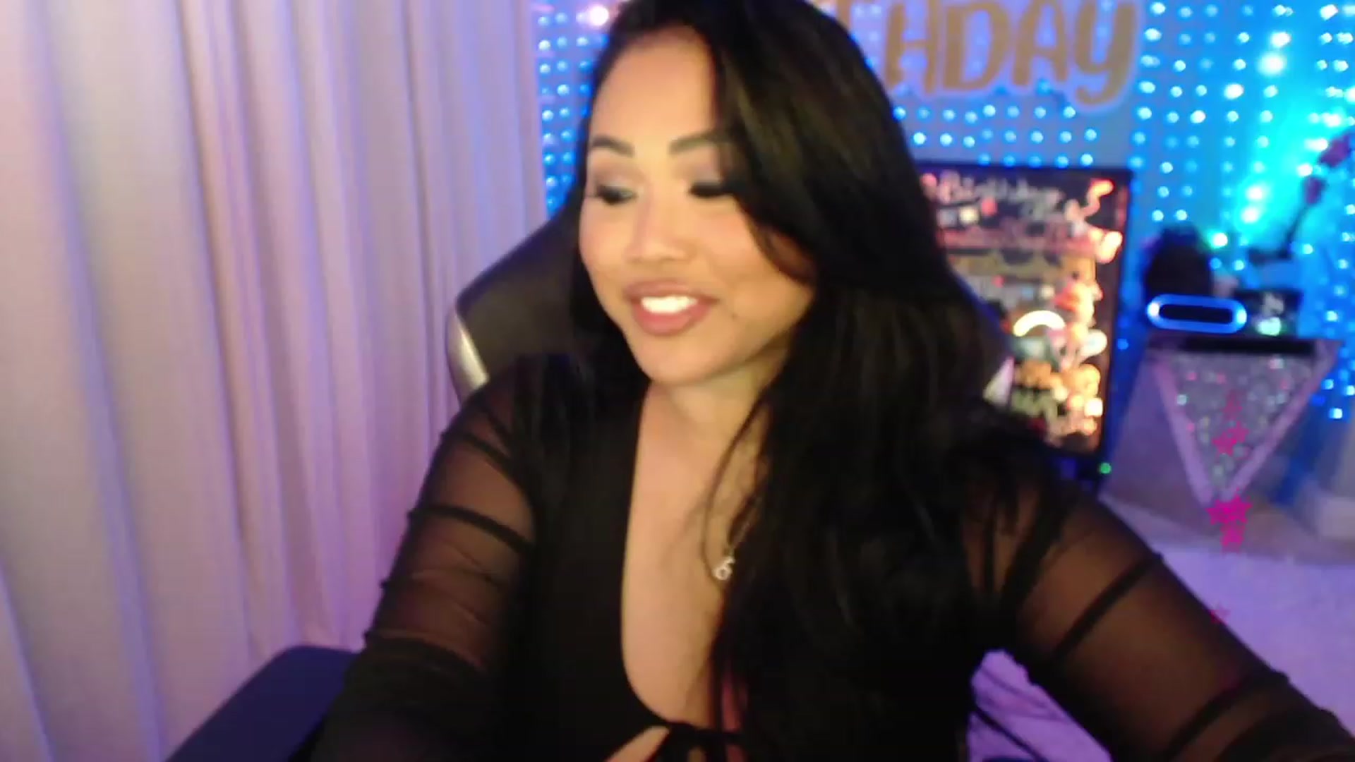 Gallery image thumbnail from SinCityVEE's myfreecams stream on, 01/29/2024, 07:27 image 18 of 20