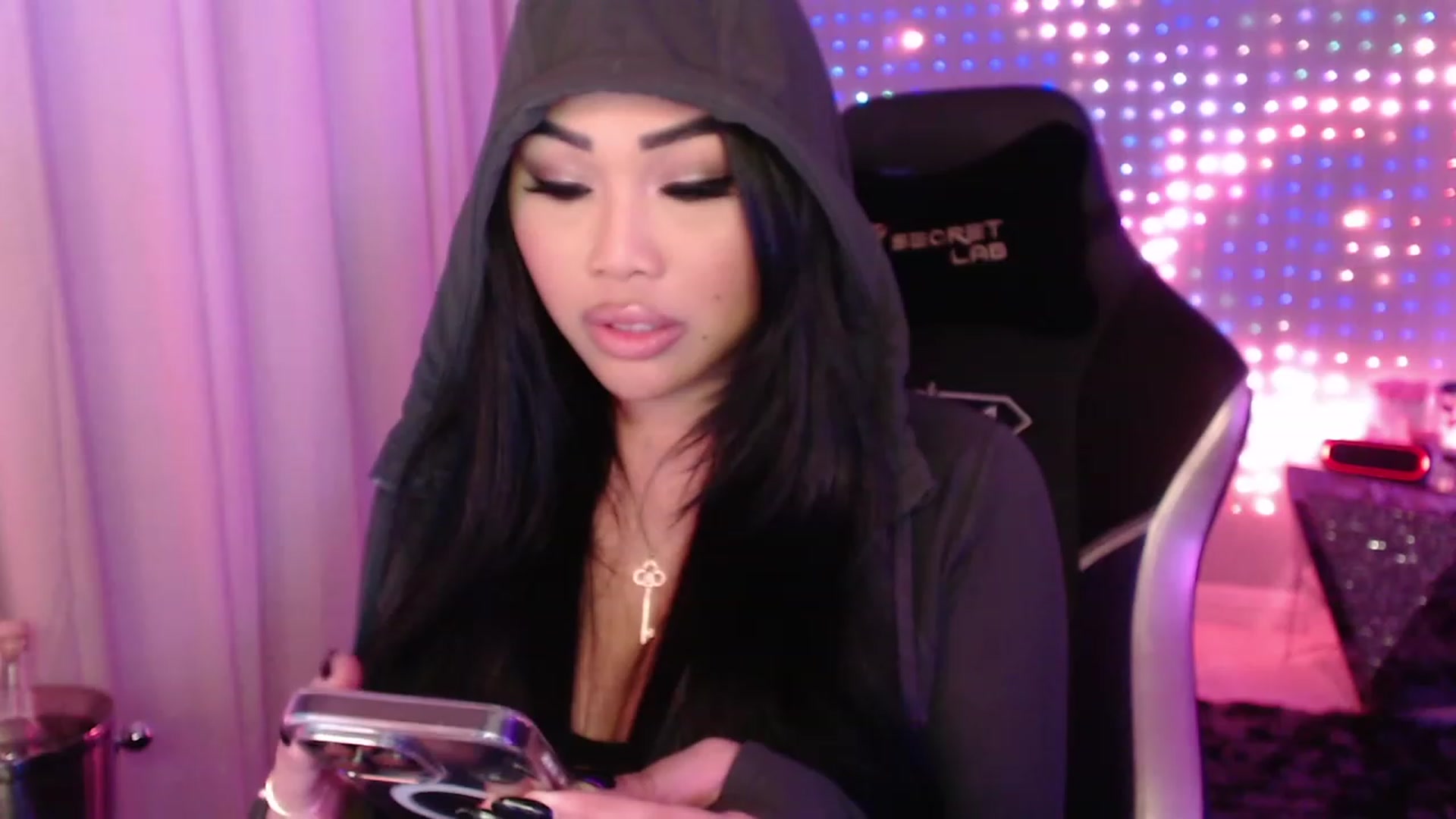 Gallery image thumbnail from SinCityVEE's myfreecams stream on, 03/09/2024, 09:10 image 7 of 20