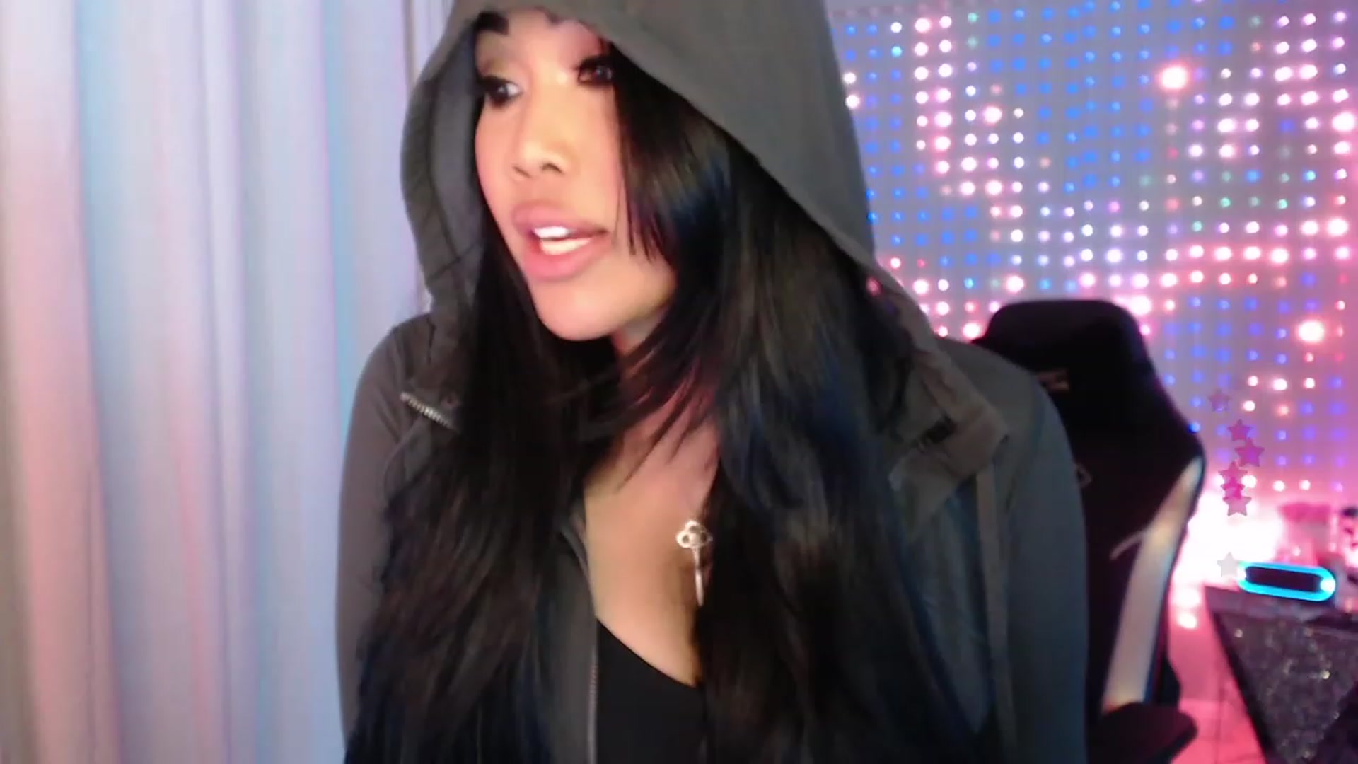 Gallery image thumbnail from SinCityVEE's myfreecams stream on, 03/09/2024, 09:10 image 10 of 20