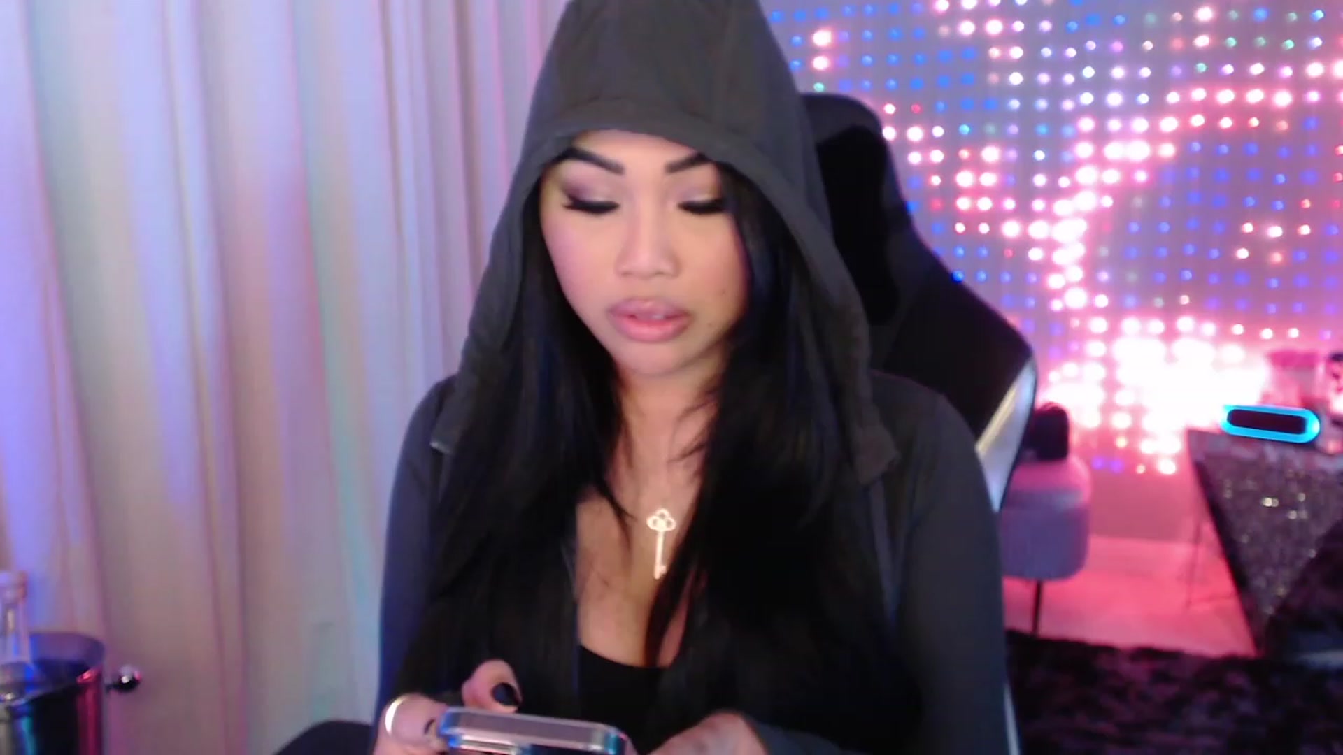 Gallery image thumbnail from SinCityVEE's myfreecams stream on, 03/09/2024, 09:10 image 5 of 20