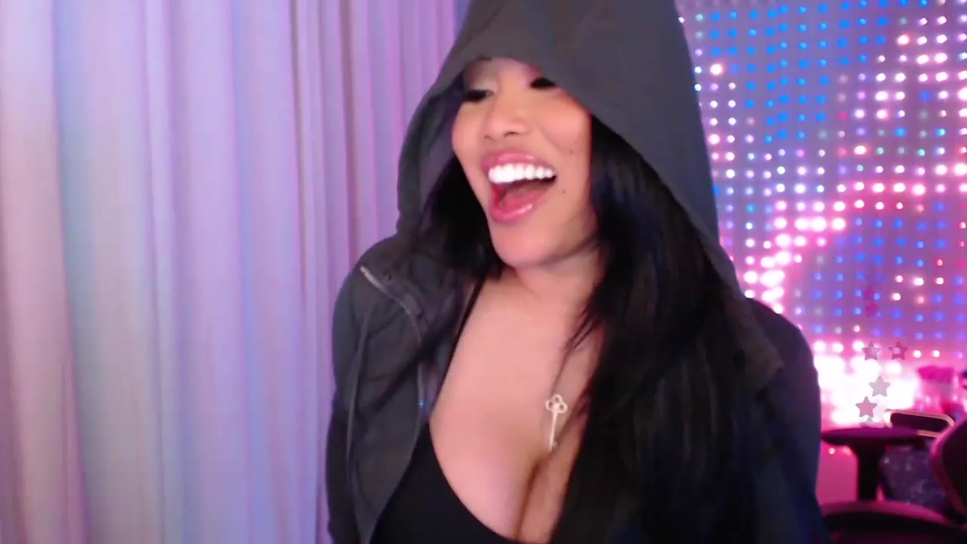 Gallery image thumbnail from SinCityVEE's myfreecams stream on, 03/09/2024, 09:10 image 18 of 20