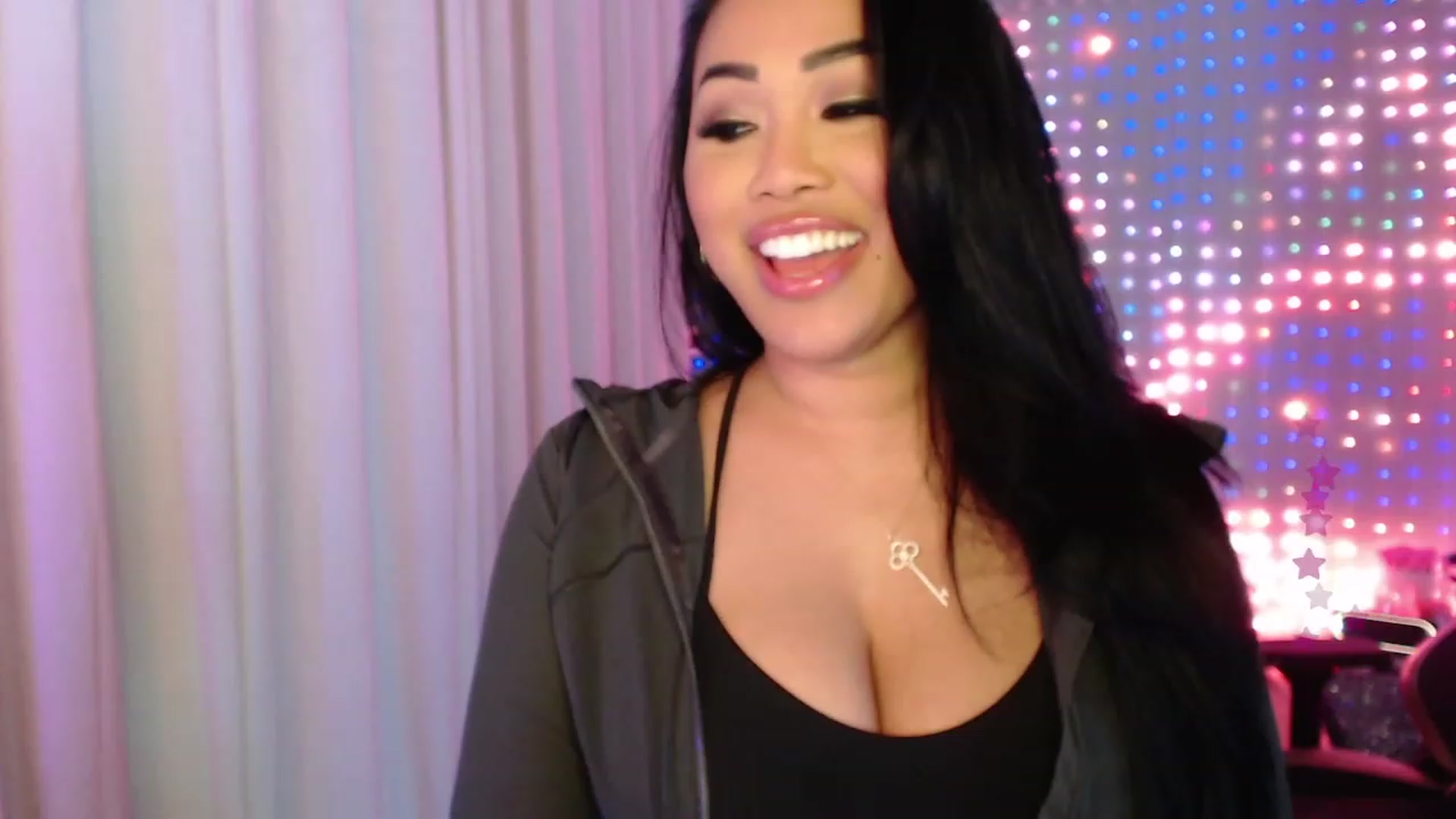 Gallery image thumbnail from SinCityVEE's myfreecams stream on, 03/09/2024, 09:10 image 17 of 20