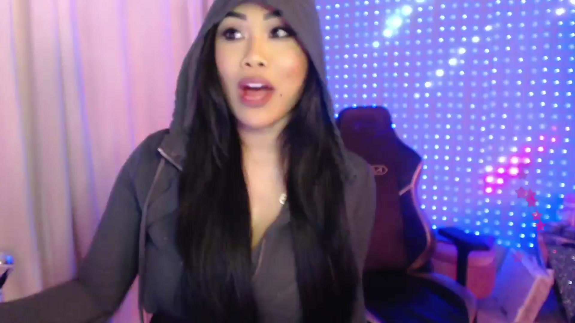 Gallery image thumbnail from SinCityVEE's myfreecams stream on, 03/24/2024, 05:30 image 9 of 20