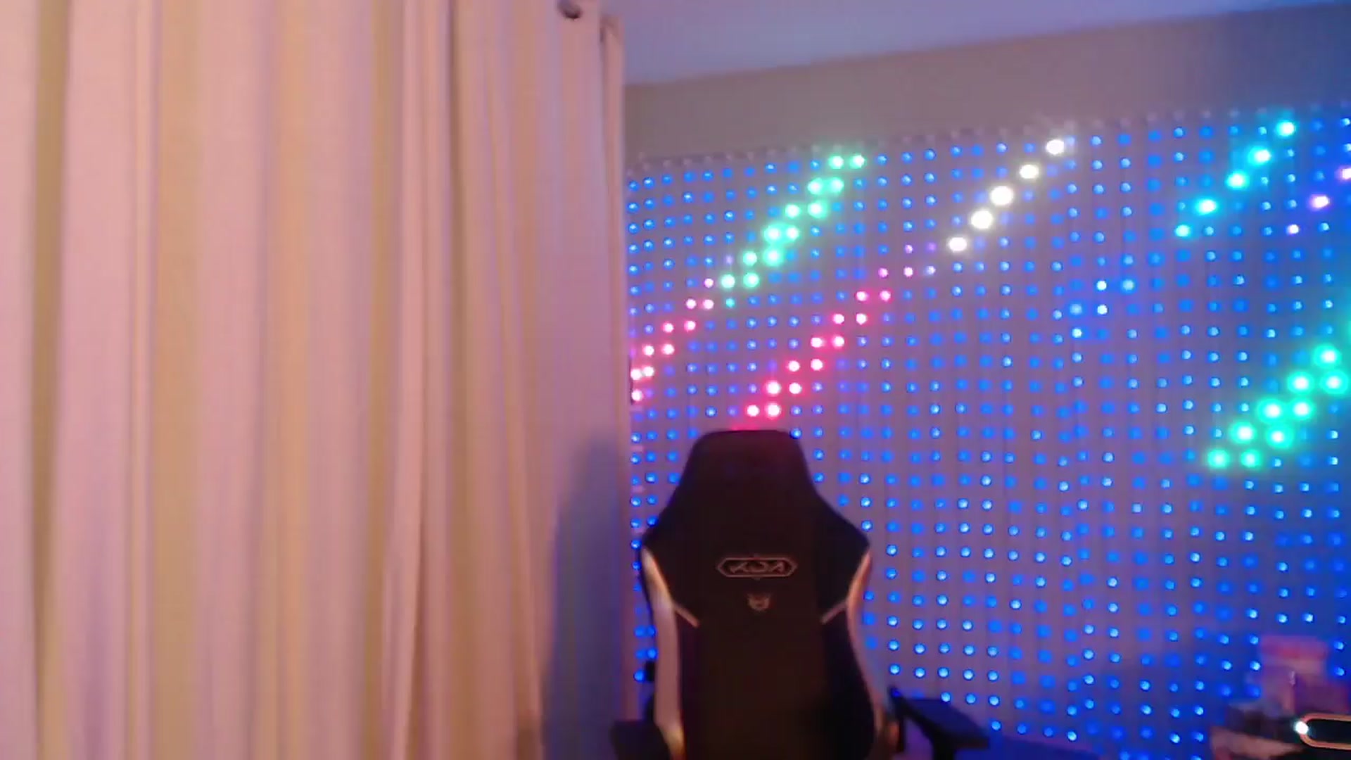 Gallery image thumbnail from SinCityVEE's myfreecams stream on, 03/25/2024, 05:36 image 16 of 20