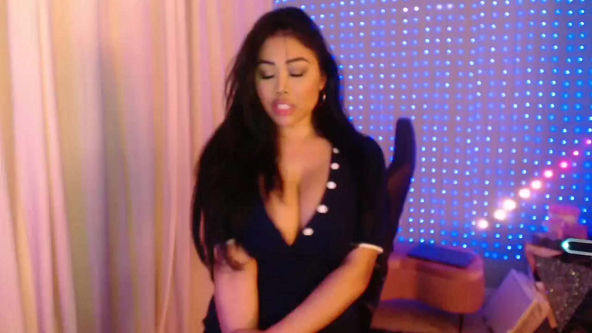 Gallery image thumbnail from SinCityVEE's myfreecams stream on, 03/25/2024, 07:48 image 9 of 20