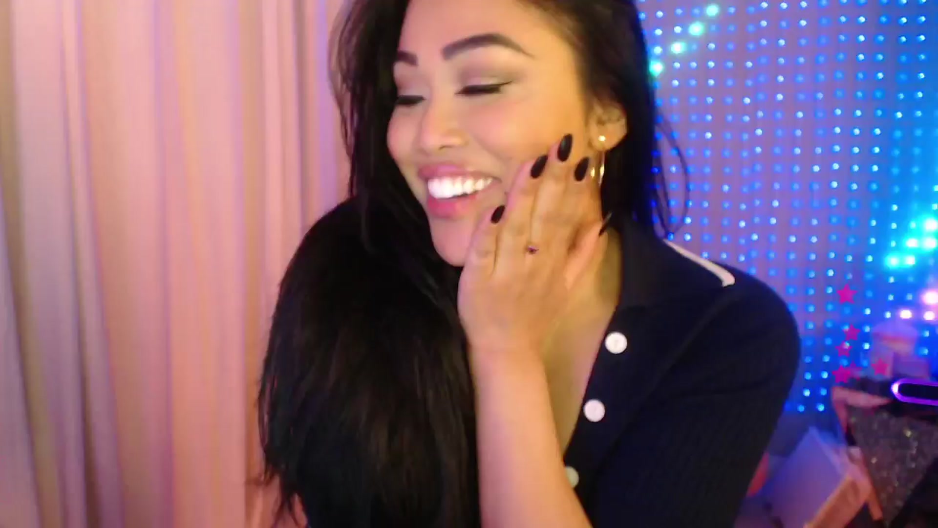 Gallery image thumbnail from SinCityVEE's myfreecams stream on, 03/25/2024, 07:48 image 10 of 20