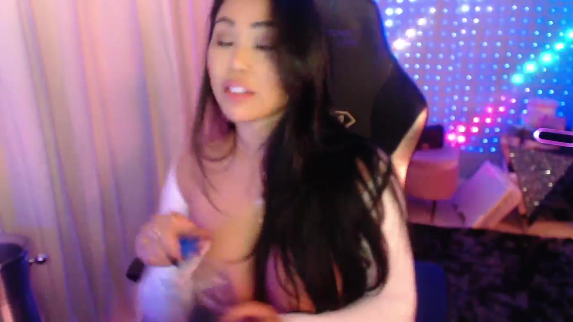 Gallery image thumbnail from SinCityVEE's myfreecams stream on, 03/28/2024, 09:57 image 12 of 20