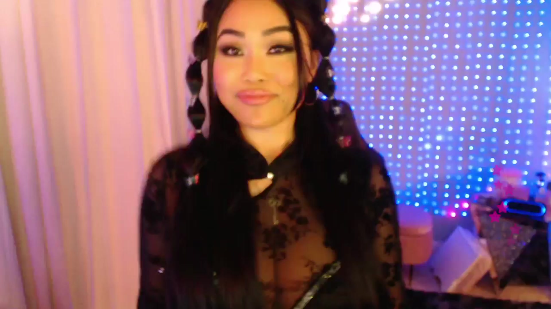 Gallery image thumbnail from SinCityVEE's myfreecams stream on, 03/29/2024, 06:49 image 7 of 20
