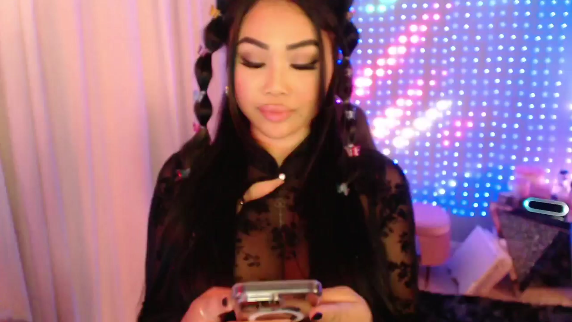 Gallery image thumbnail from SinCityVEE's myfreecams stream on, 03/29/2024, 06:49 image 5 of 20