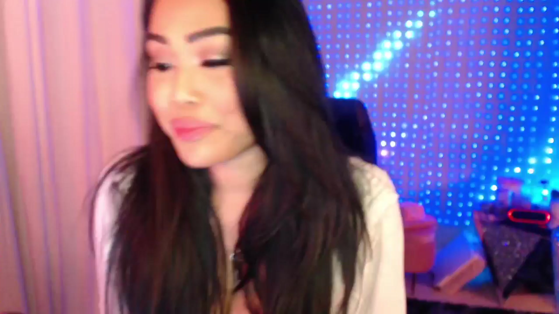 Gallery image thumbnail from SinCityVEE's myfreecams stream on, 03/30/2024, 07:37 image 10 of 20