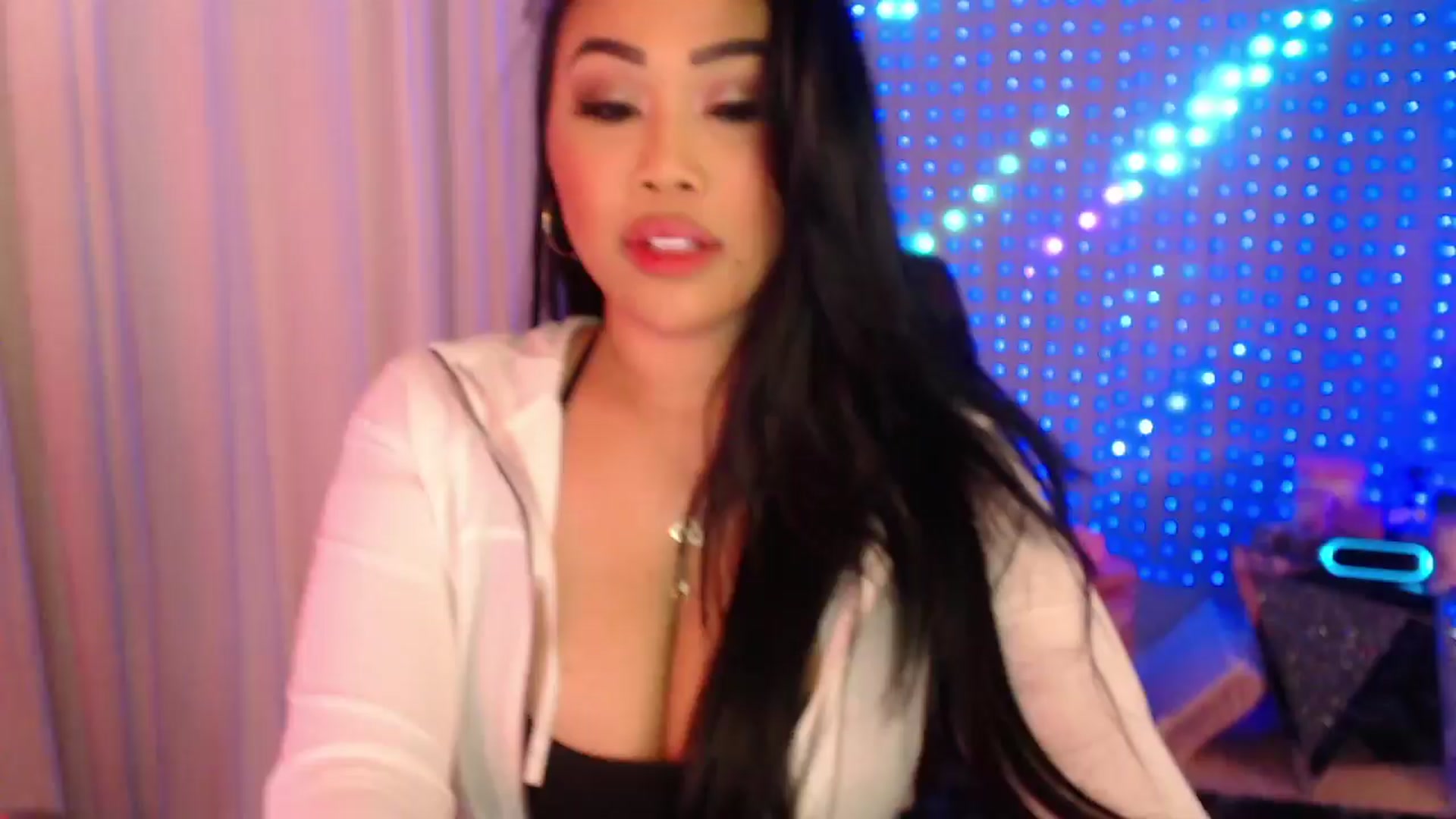 Gallery image thumbnail from SinCityVEE's myfreecams stream on, 03/30/2024, 07:37 image 1 of 20