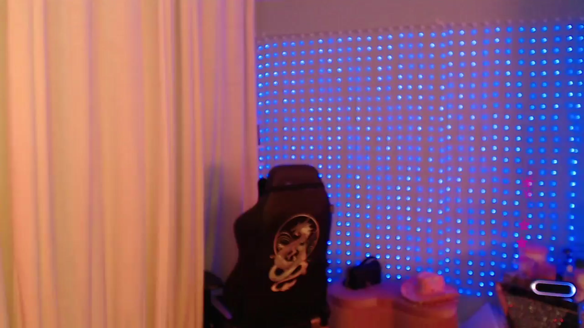 Gallery image thumbnail from SinCityVEE's myfreecams stream on, 03/30/2024, 09:18 image 9 of 20