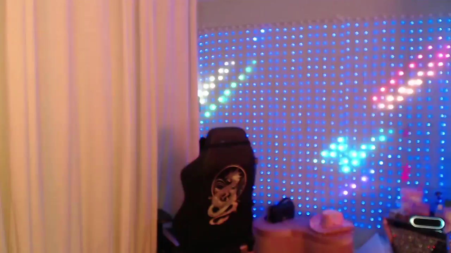 Gallery image thumbnail from SinCityVEE's myfreecams stream on, 03/30/2024, 09:18 image 10 of 20