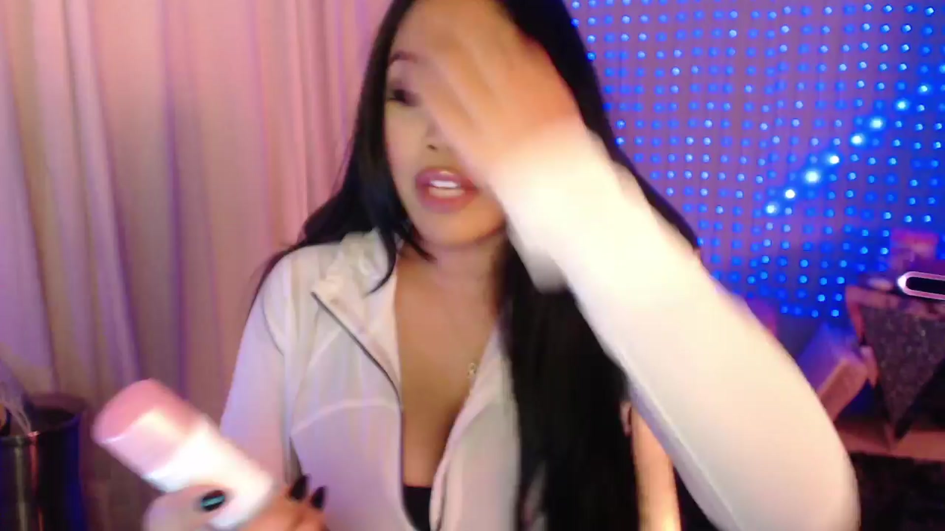 Gallery image thumbnail from SinCityVEE's myfreecams stream on, 04/05/2024, 06:09 image 2 of 20