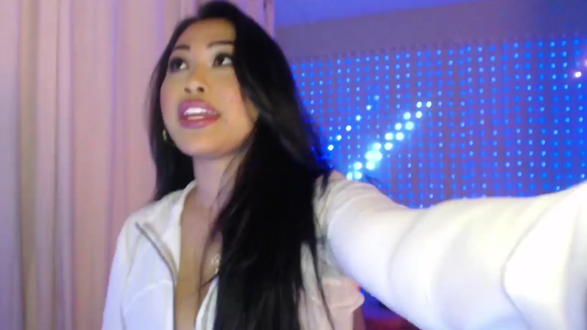 Gallery image thumbnail from SinCityVEE's myfreecams stream on, 04/05/2024, 06:09 image 6 of 20