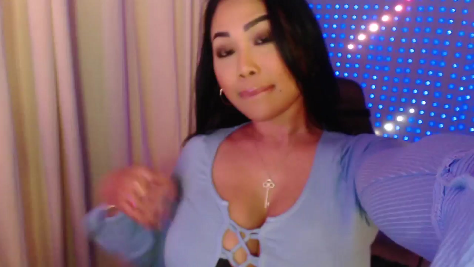 Gallery image thumbnail from SinCityVEE's myfreecams stream on, 04/10/2024, 04:19 image 13 of 20