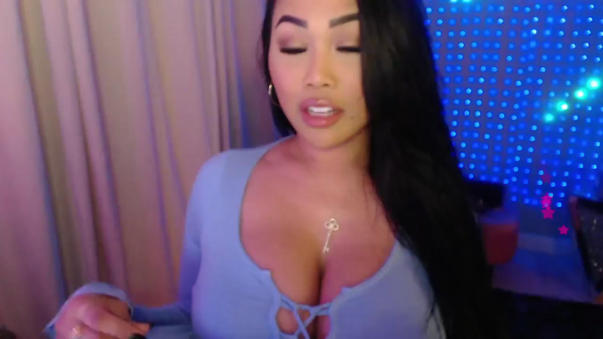 Gallery image thumbnail from SinCityVEE's myfreecams stream on, 04/10/2024, 04:19 image 2 of 20