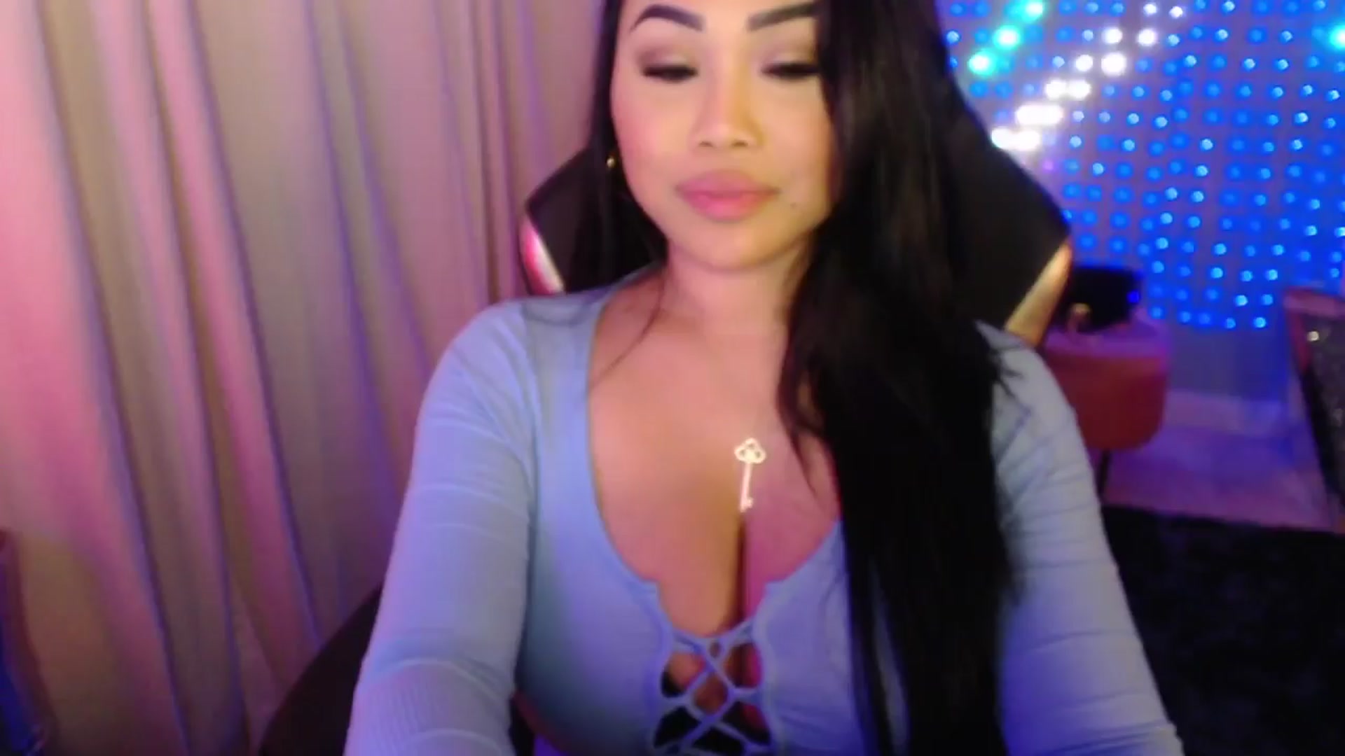 Gallery image thumbnail from SinCityVEE's myfreecams stream on, 04/10/2024, 06:03 image 13 of 20