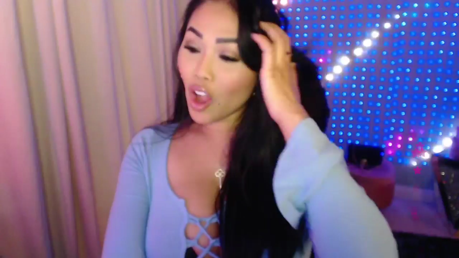 Gallery image thumbnail from SinCityVEE's myfreecams stream on, 04/10/2024, 06:03 image 6 of 20
