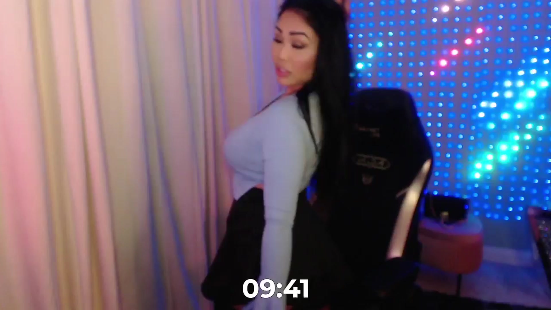 Gallery image thumbnail from SinCityVEE's myfreecams stream on, 04/10/2024, 06:03 image 20 of 20