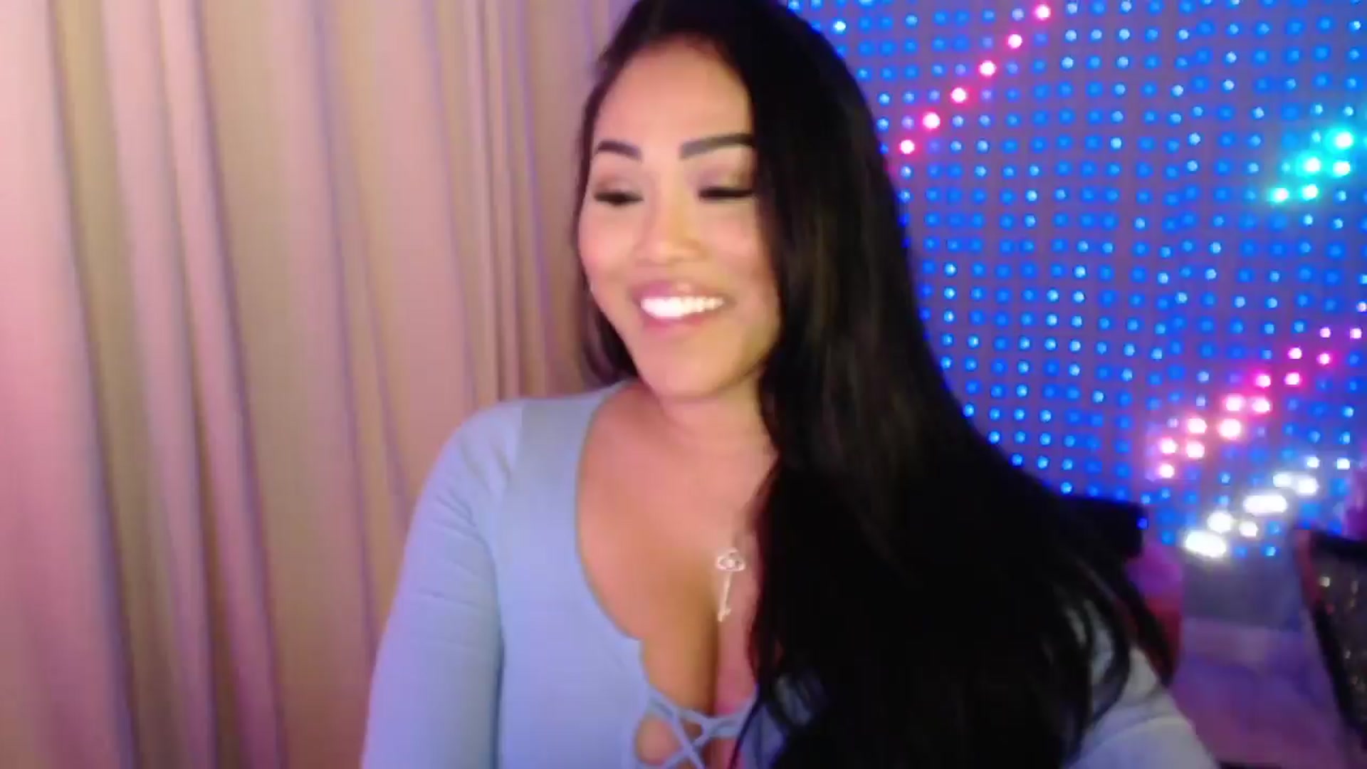 Gallery image thumbnail from SinCityVEE's myfreecams stream on, 04/10/2024, 06:03 image 9 of 20
