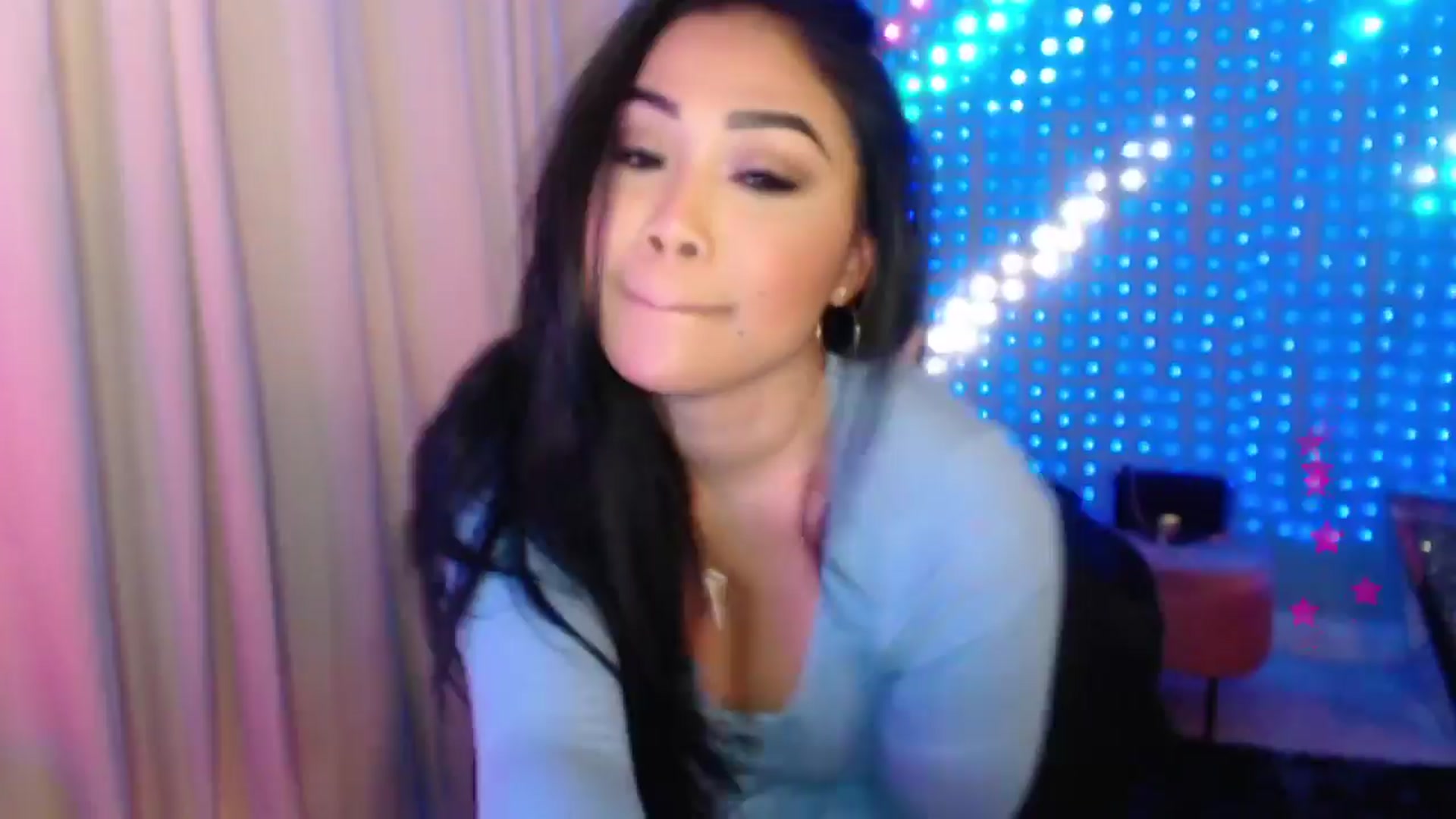 Gallery image thumbnail from SinCityVEE's myfreecams stream on, 04/10/2024, 06:03 image 17 of 20