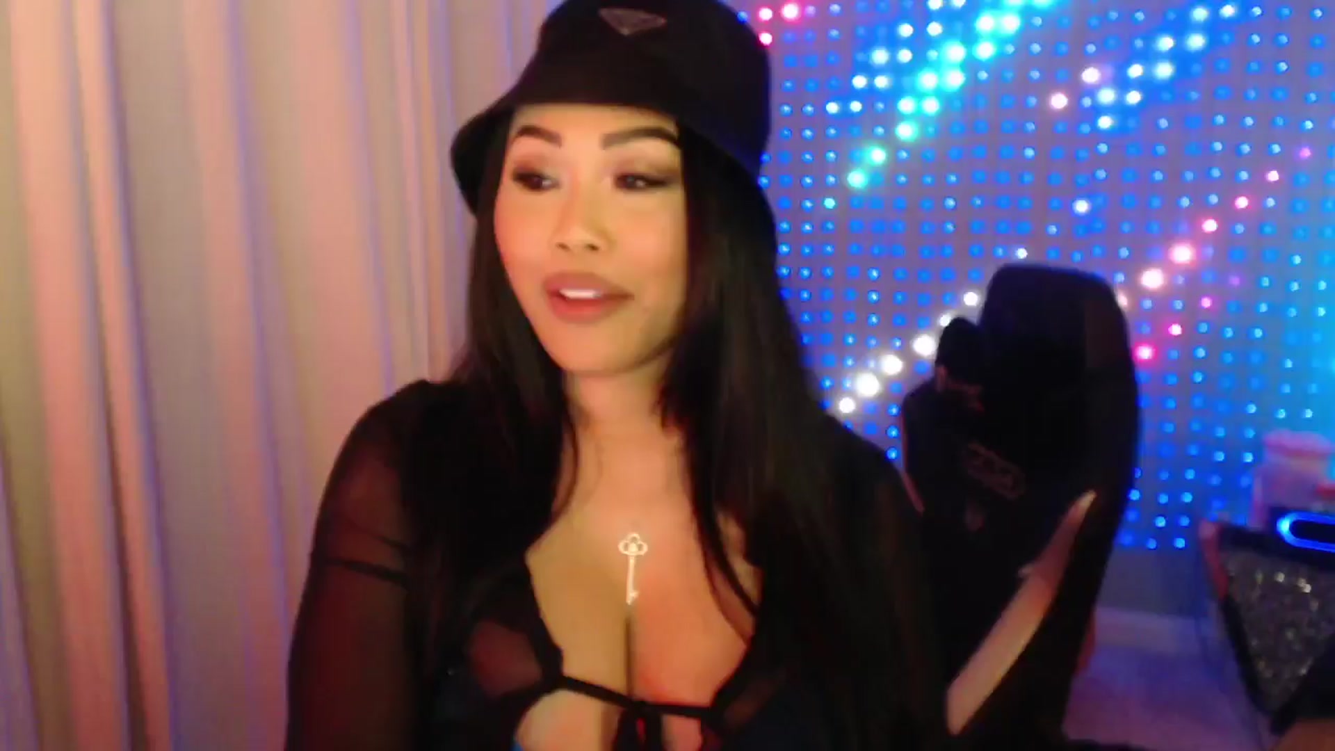 Gallery image thumbnail from SinCityVEE's myfreecams stream on, 04/11/2024, 06:53 image 4 of 20
