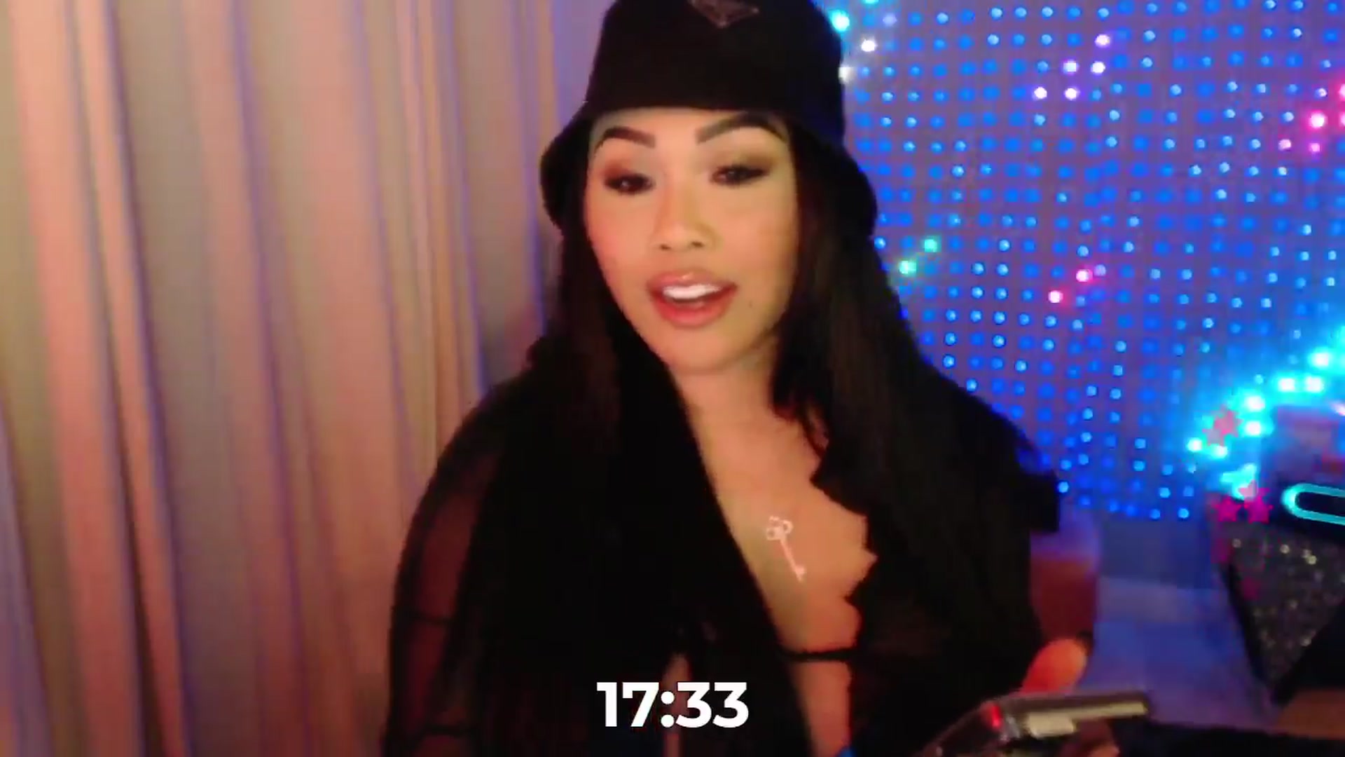 Gallery image thumbnail from SinCityVEE's myfreecams stream on, 04/11/2024, 06:53 image 15 of 20
