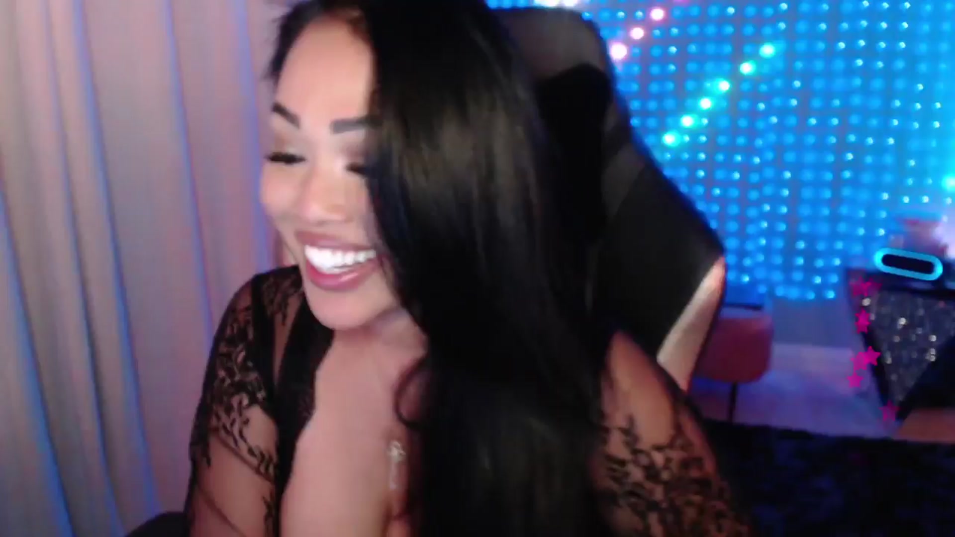 Gallery image thumbnail from SinCityVEE's myfreecams stream on, 04/14/2024, 07:36 image 14 of 20