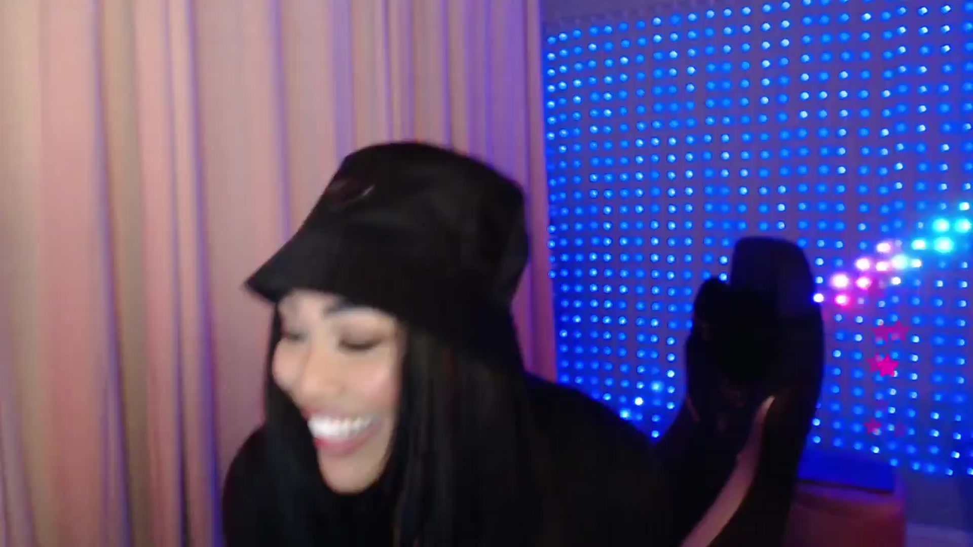 Gallery image thumbnail from SinCityVEE's myfreecams stream on, 04/15/2024, 08:10 image 3 of 20