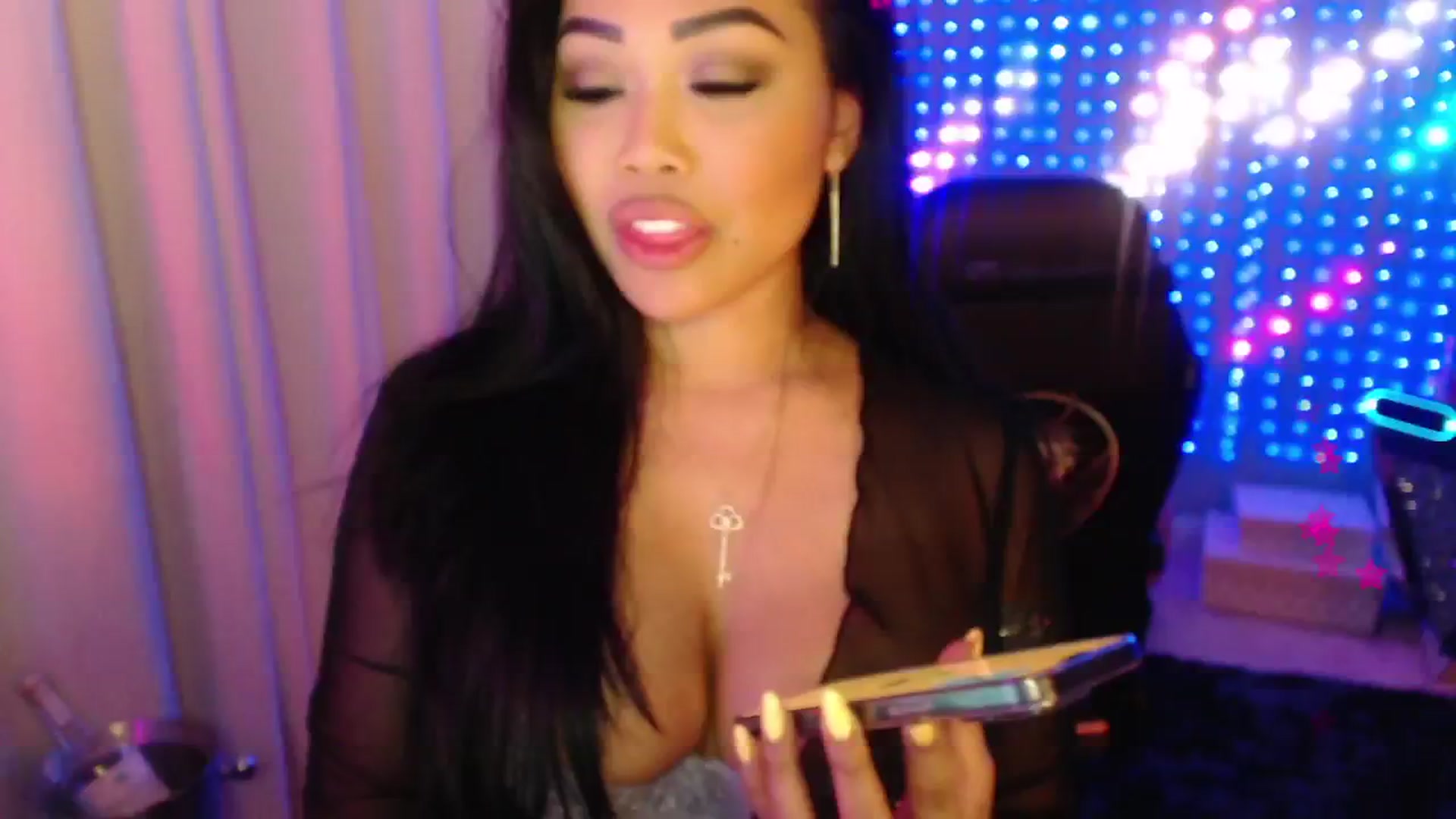 Gallery image thumbnail from SinCityVEE's myfreecams stream on, 04/19/2024, 07:10 image 3 of 20