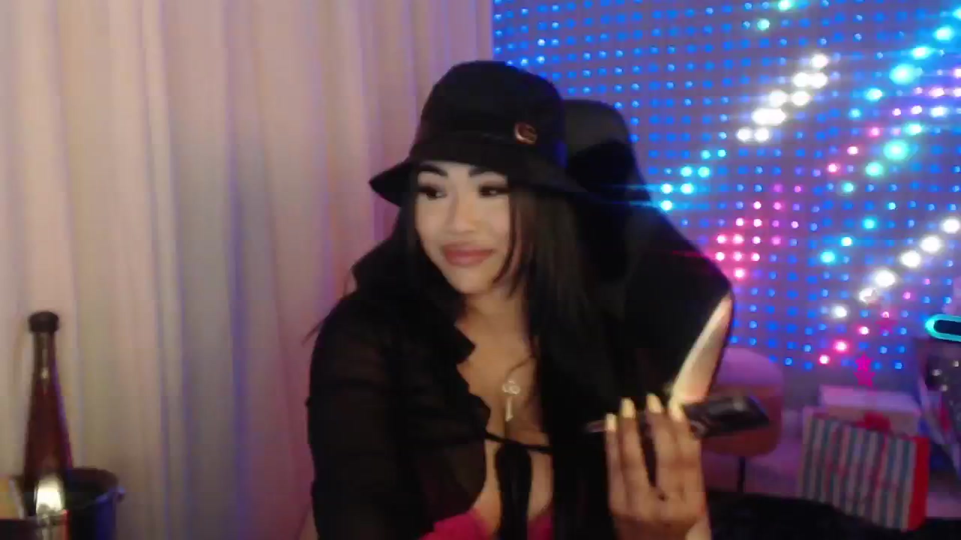 Gallery image thumbnail from SinCityVEE's myfreecams stream on, 04/27/2024, 06:02 image 18 of 20