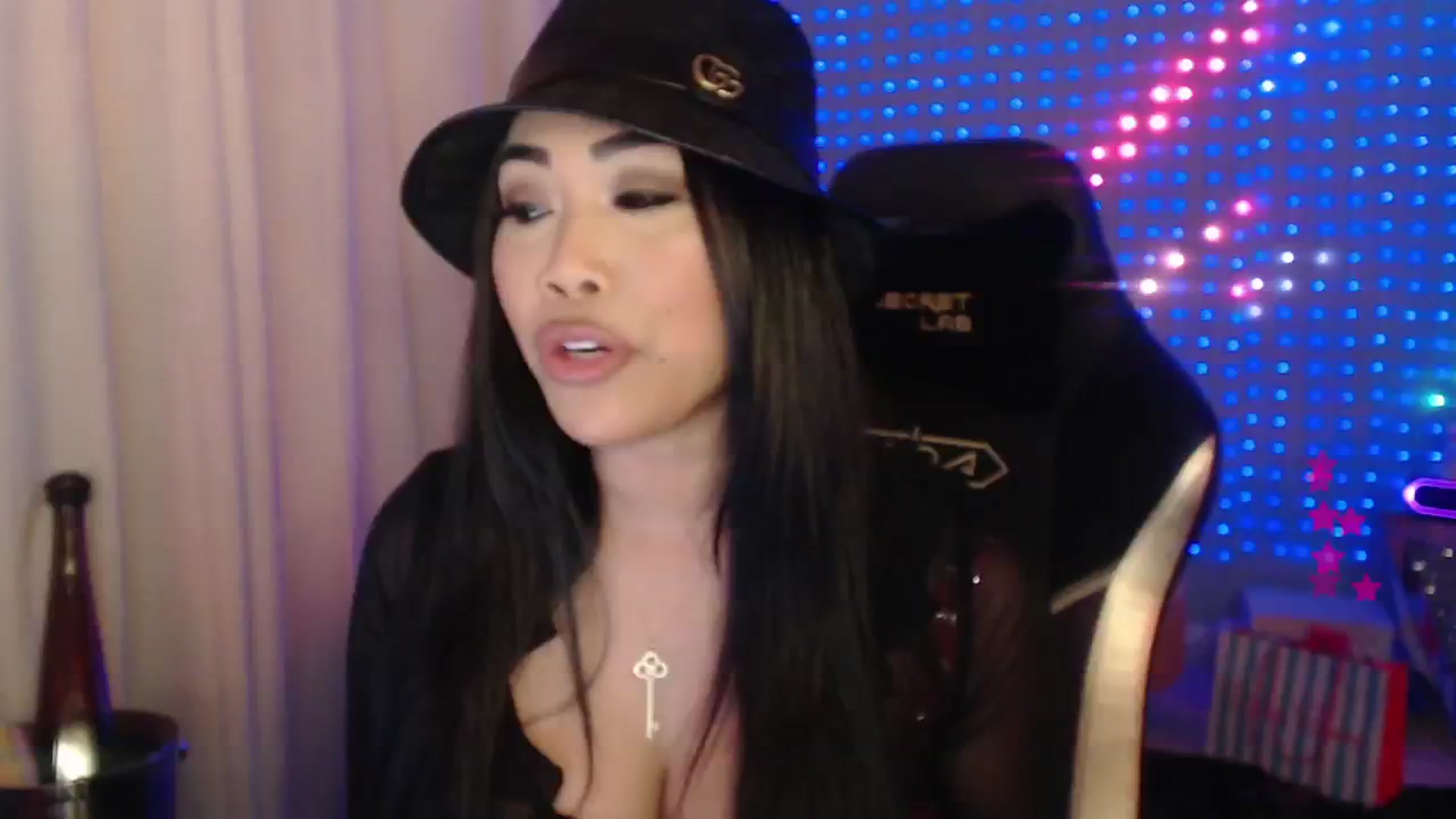 Gallery image thumbnail from SinCityVEE's myfreecams stream on, 04/27/2024, 06:02 image 20 of 20