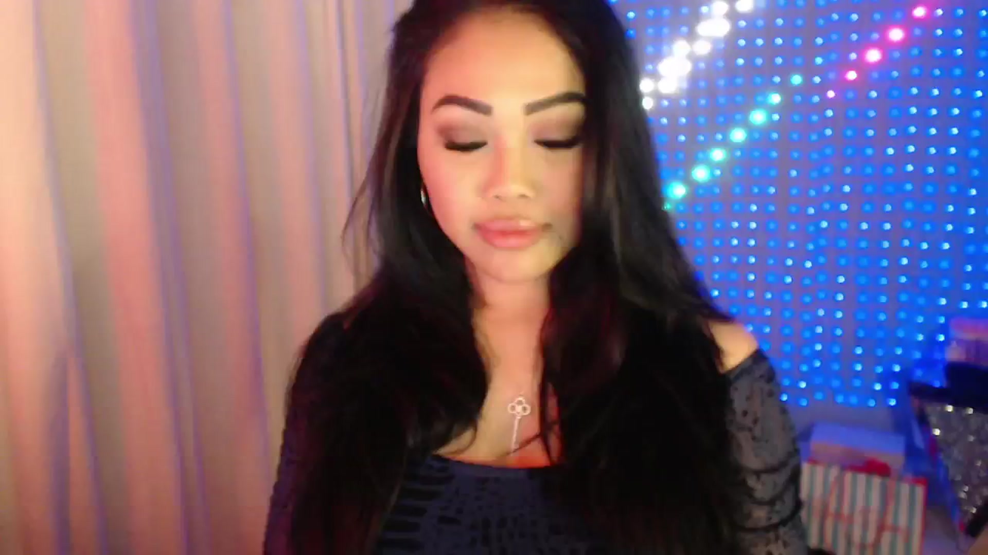 Gallery image thumbnail from SinCityVEE's myfreecams stream on, 05/01/2024, 08:51 image 19 of 20
