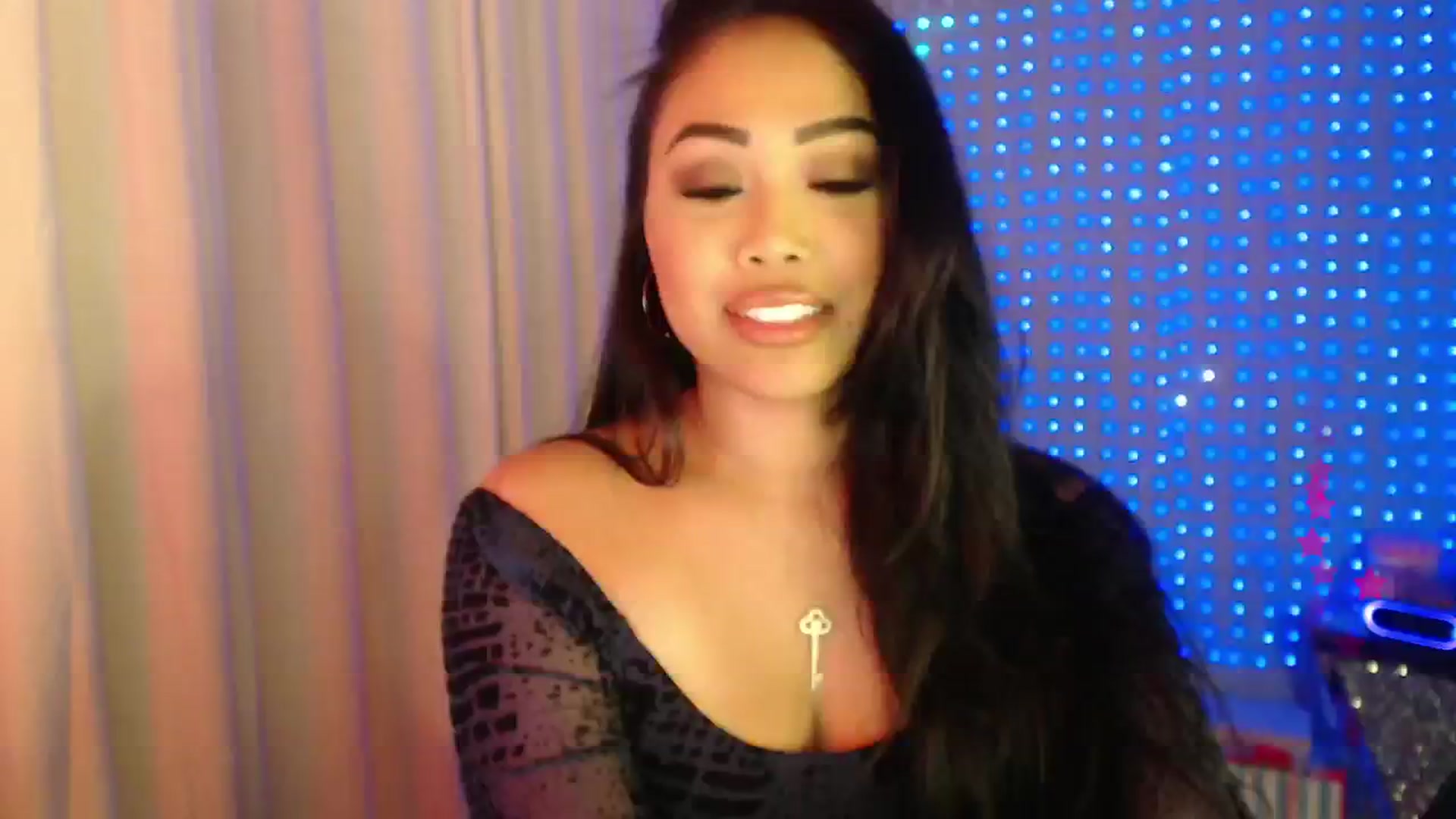 Gallery image thumbnail from SinCityVEE's myfreecams stream on, 05/01/2024, 08:51 image 10 of 20