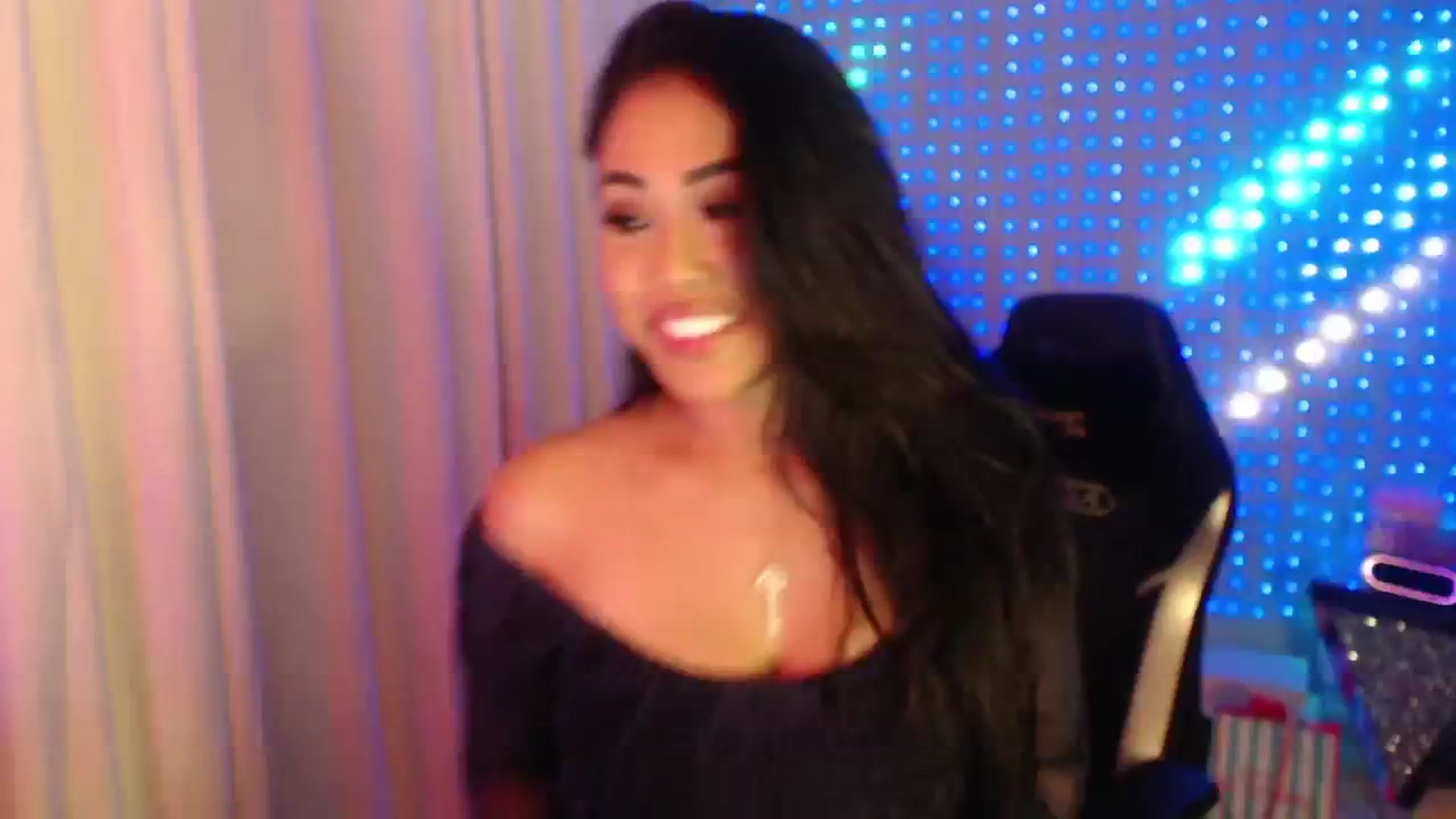 Gallery image thumbnail from SinCityVEE's myfreecams stream on, 05/01/2024, 08:51 image 2 of 20