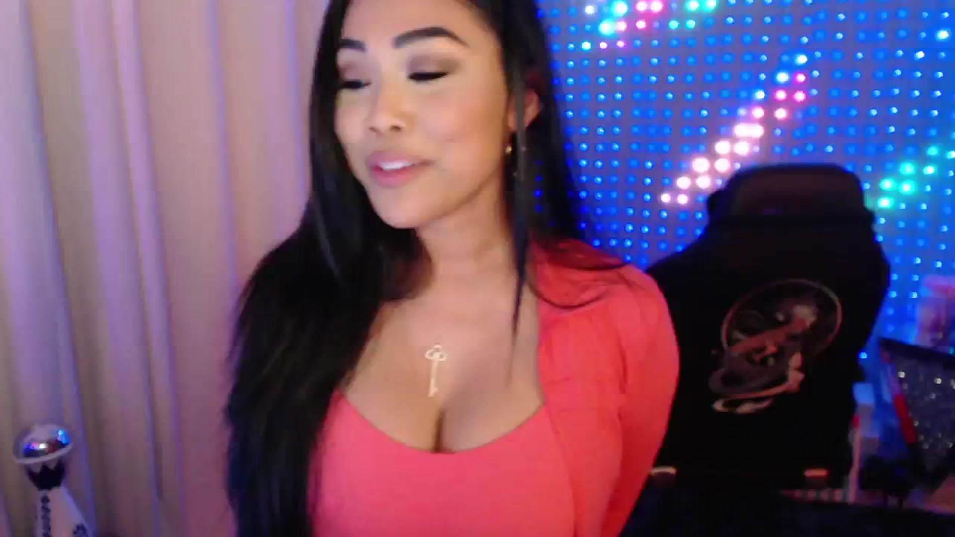 Gallery image thumbnail from SinCityVEE's myfreecams stream on, 05/04/2024, 07:42 image 12 of 20